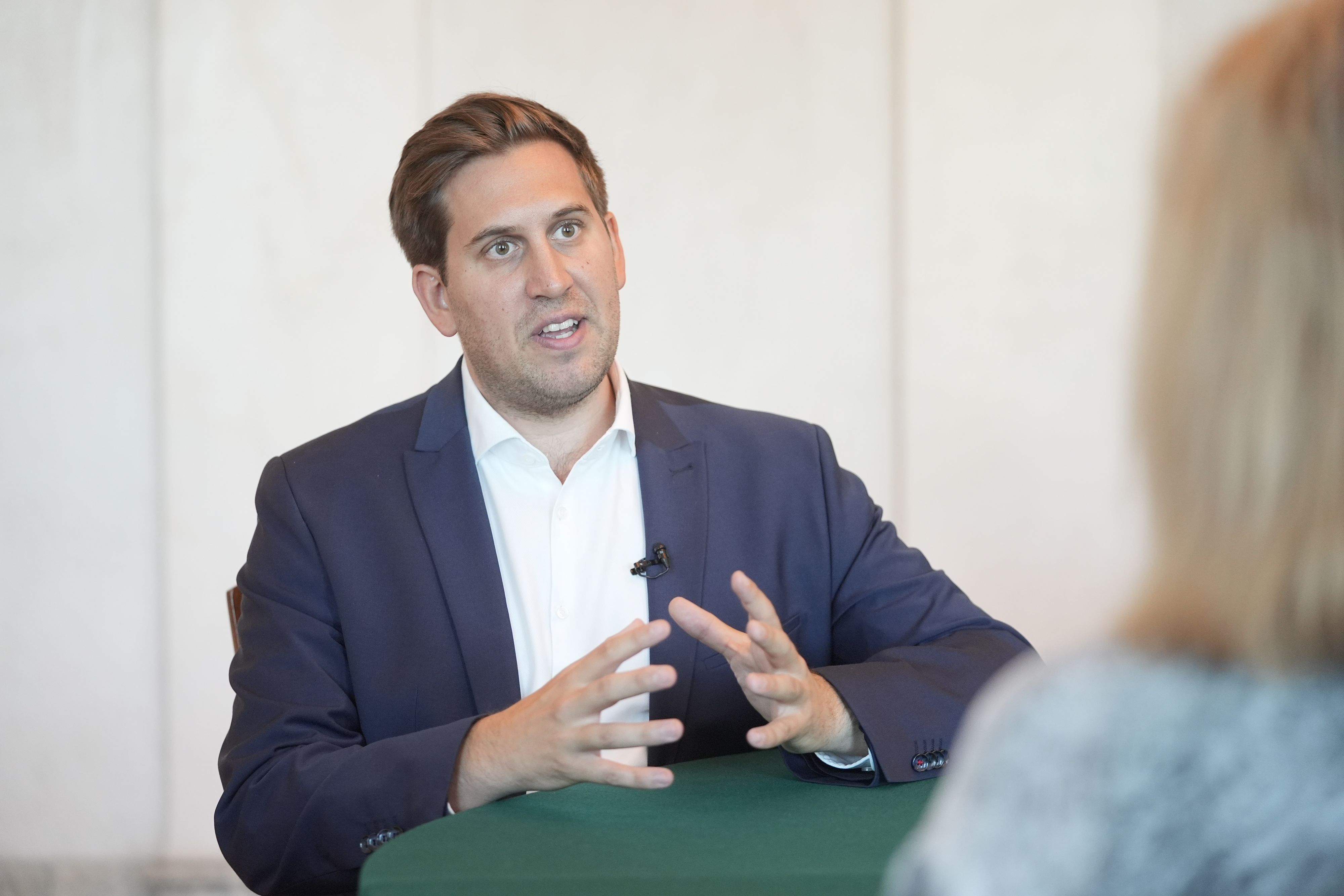 Digitalisierungs-Staatssekretär Alexander Pröll (ÖVP) plädiert für Altersgrenze 14 bei Social Media.