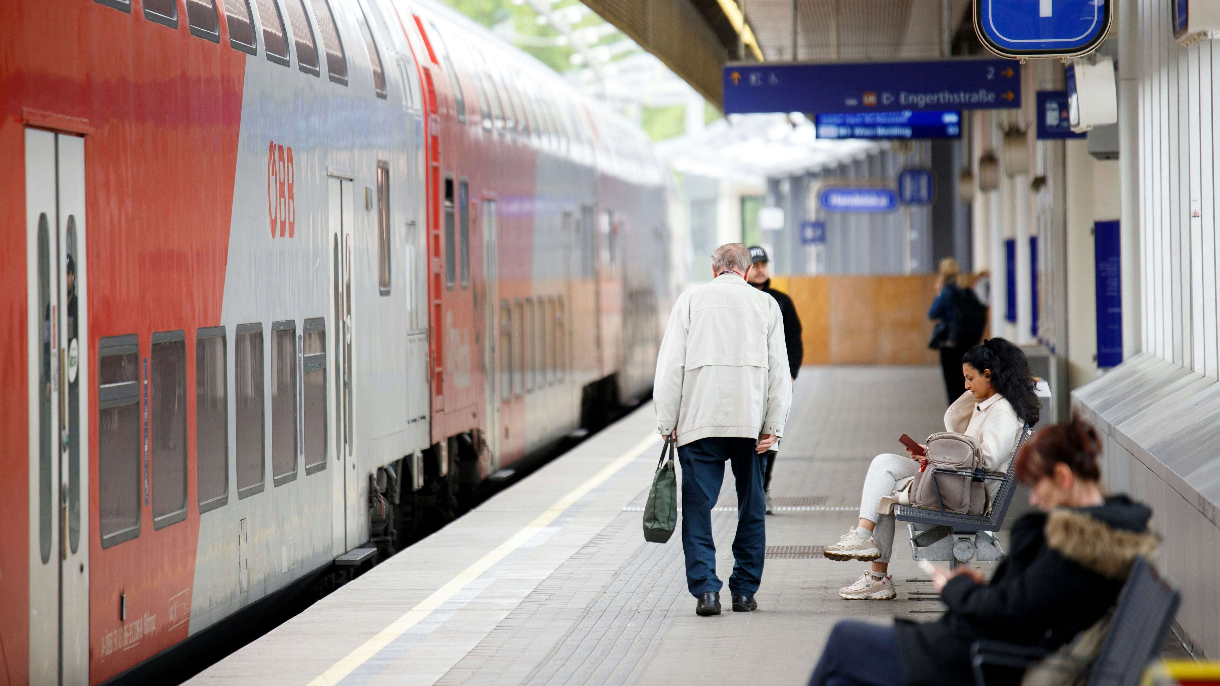 Heute.at - Bis 15 Minuten – Sommer bringt längere Öffi-Fahrzeit