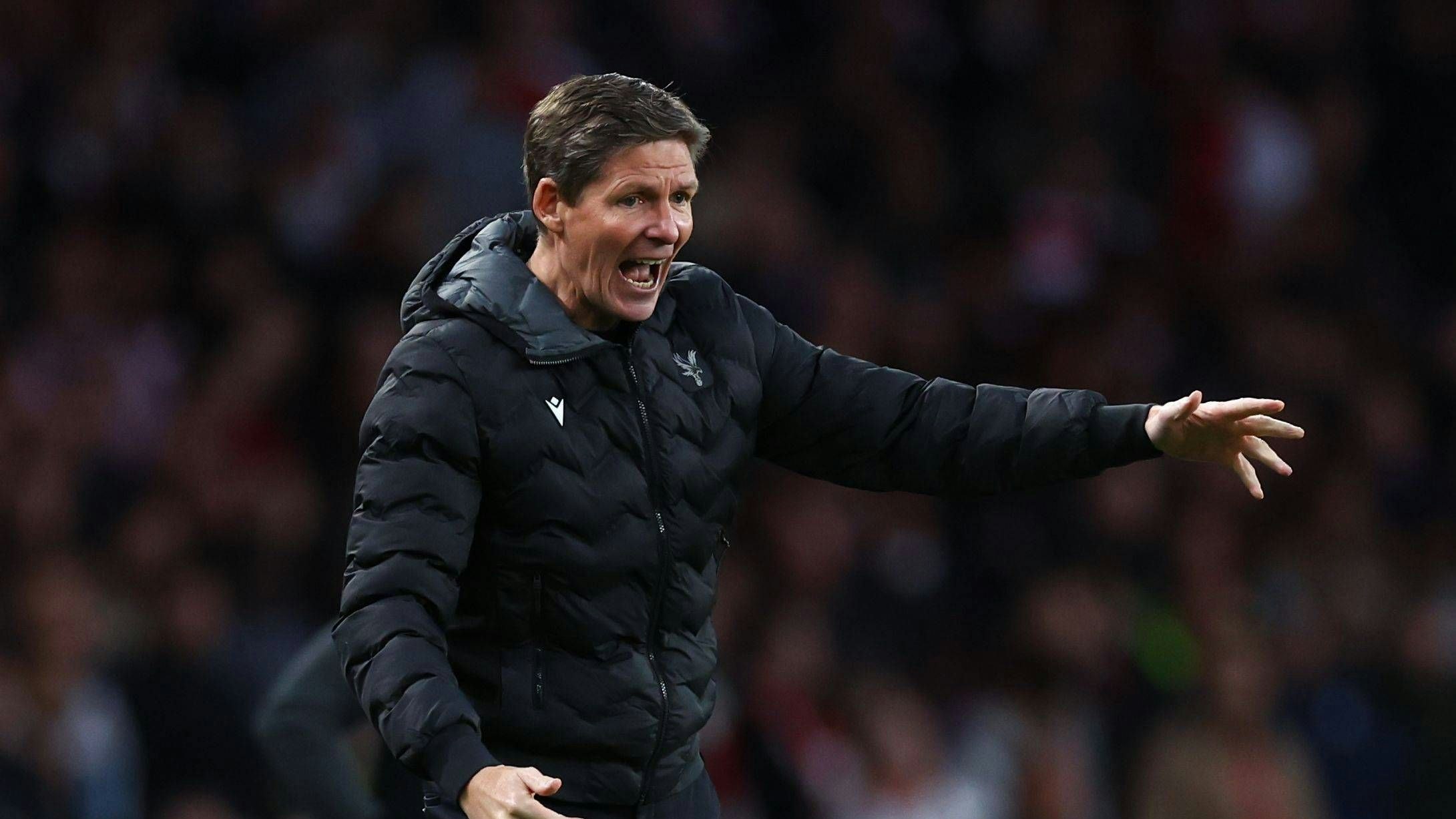 Oliver Glasner manager of Crystal Palace Arsenal v Crystal Palace, Premier League, Football, Emirates Stadium, London, UK - 23 Apr 2025 EDITORIAL USE ONLY No use with unauthorised audio, video, data, fixture lists, club/league logos or live services. Online in-match use limited to 120 images, no video emulation. No use in betting, games or single club/league/player publications. PUBLICATIONxINxGERxSUIxAUTxHUNxGRExMLTxCYPxROUxBULxUAExKSAxONLY Copyright: xSimonxDael/Shutterstockx 15266241al