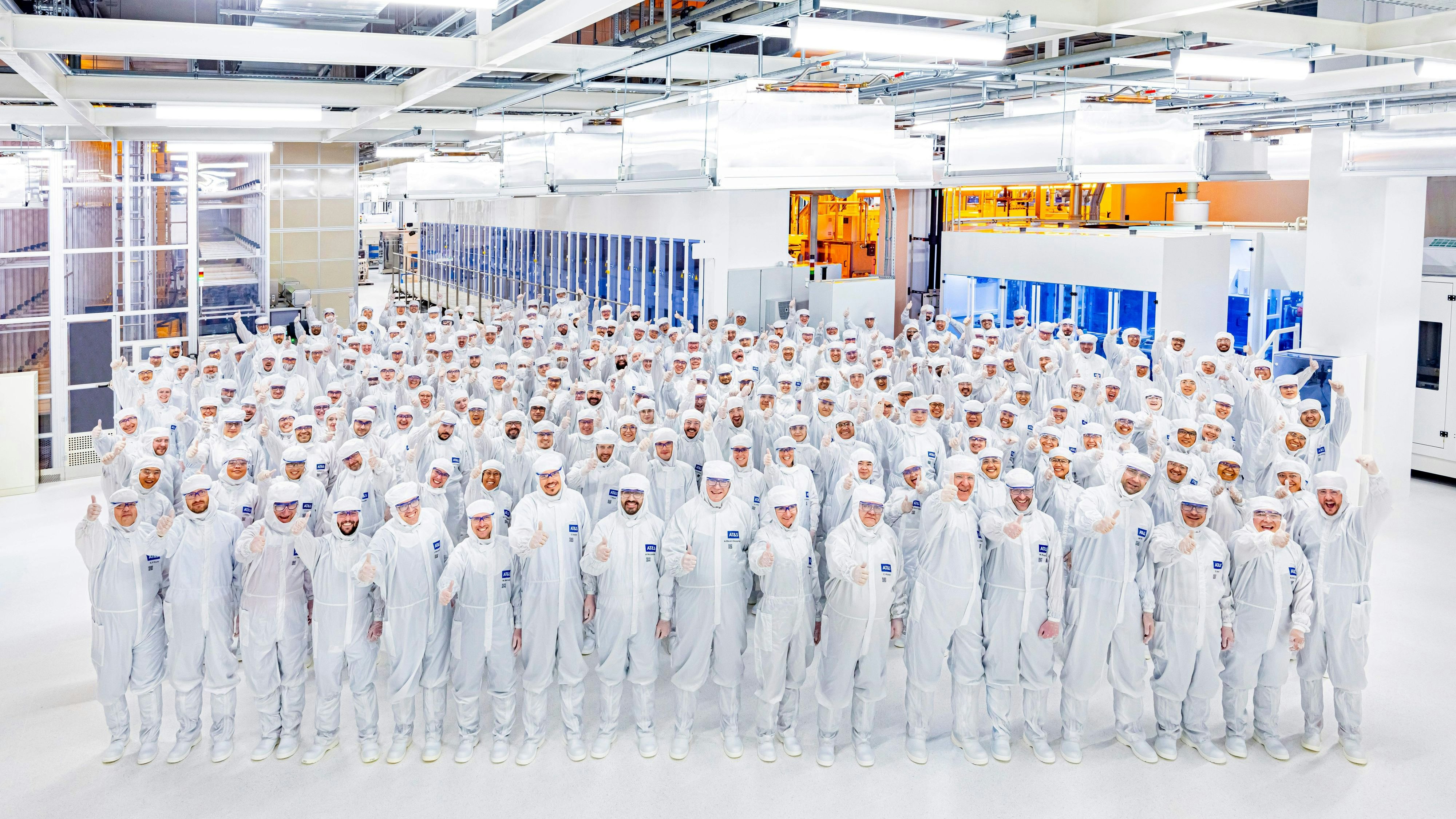 In Leoben errichtete AT&S Europas erstes Kompetenzzentrum für R&D und IC-Substrat-Produktion, dieses wurde im Juni 2025 eröffnet und soll AEMtec mit modernsten IC-Substraten beliefern, die in Testmaschinen für leistungsfähige Mikrochips zum Einsatz kommen. 