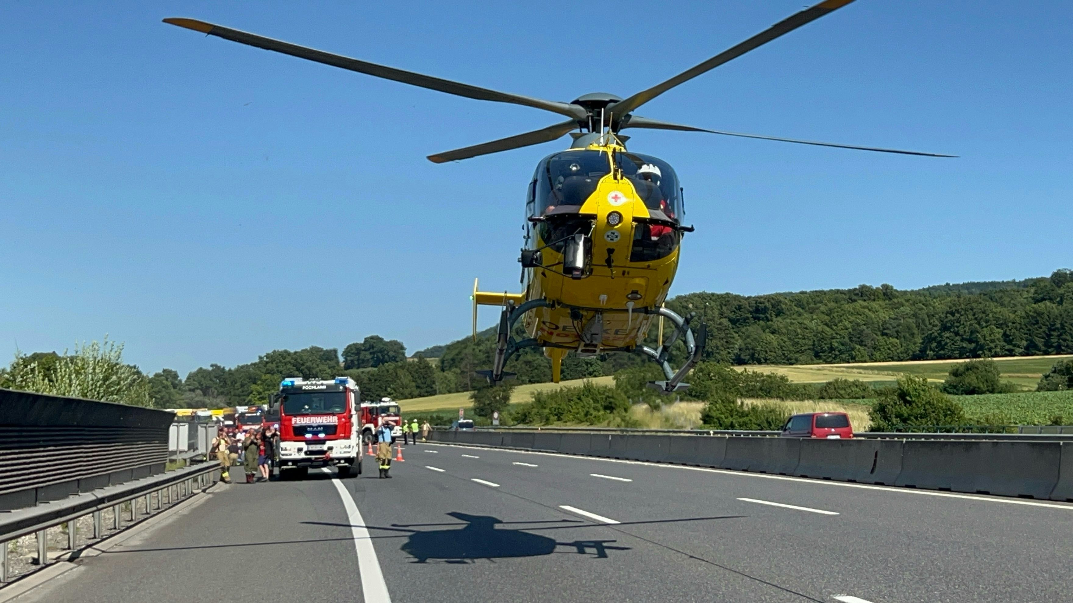 Heute.at - Asfinag-Mitarbeiter von Lkw erfasst – schwer verletzt
