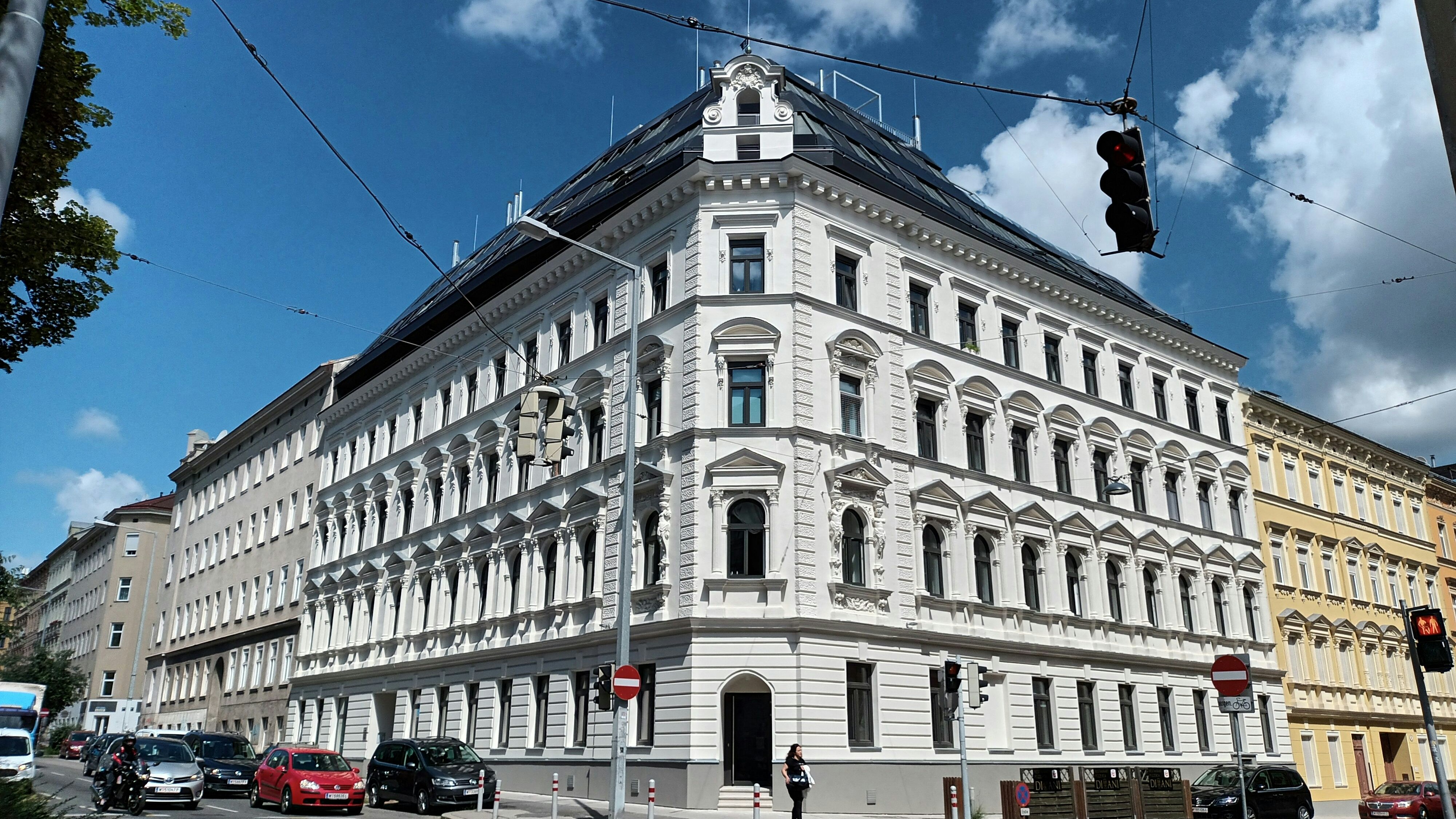 Das gründerzeitliche Eckhaus in der Gablenzgasse 38 wurde umfassend saniert und modernisiert.