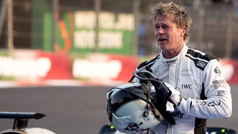 Brad Pitt als alternder Formel 1-Crack, der nochmals die Chance auf ein Cockpit bekommt, eine gewitzte Culture Clash-Komödie aus Frankreich und ein lässiger Episodenfilm, der uns zurück in die 1980er-Jahre führt: Das sind die Highlights der aktuellen Kino-Woche.