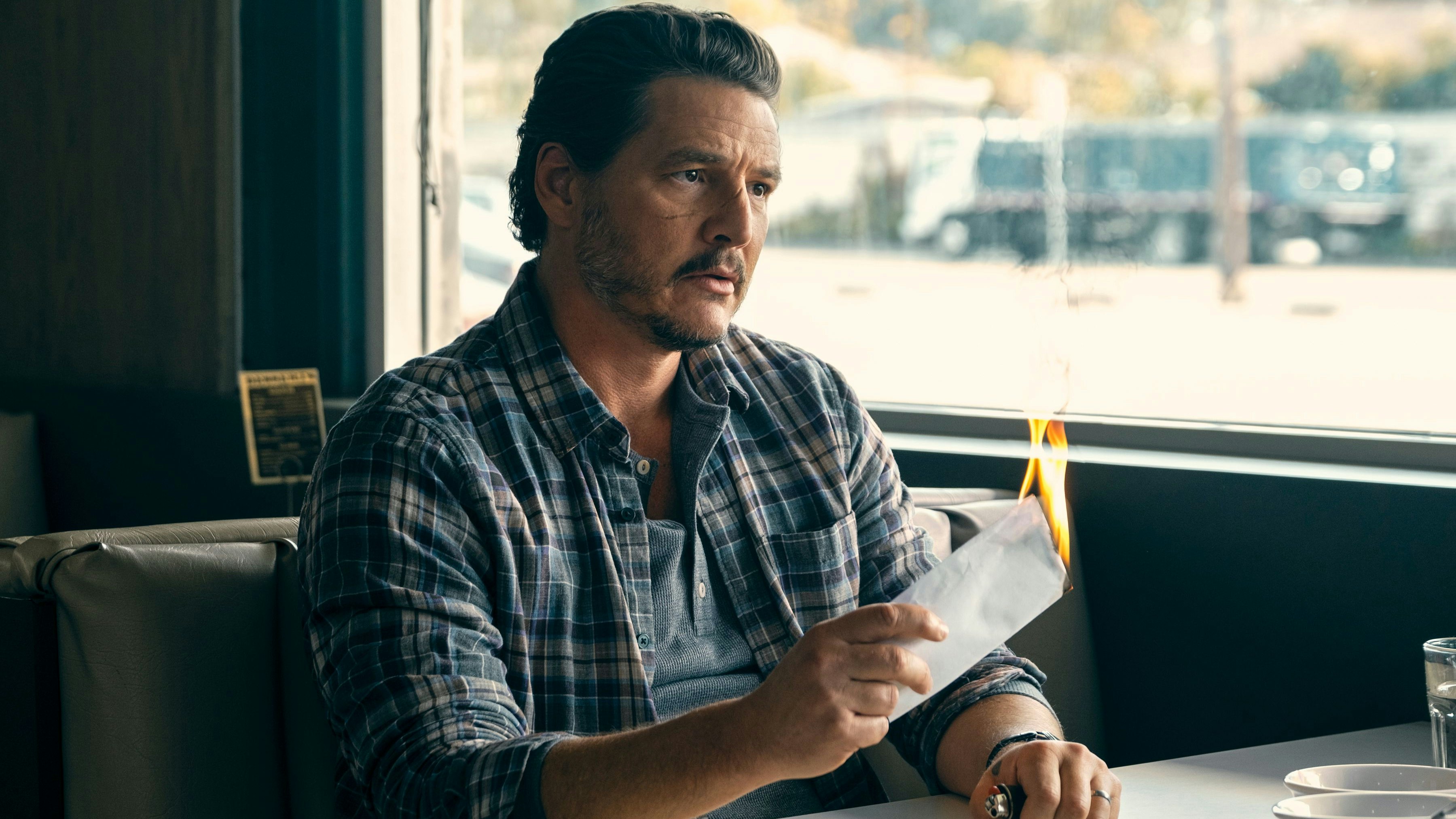 Beeindruckt mit seiner Präsenz: Pedro Pascal als Clint in "Freaky Tales“