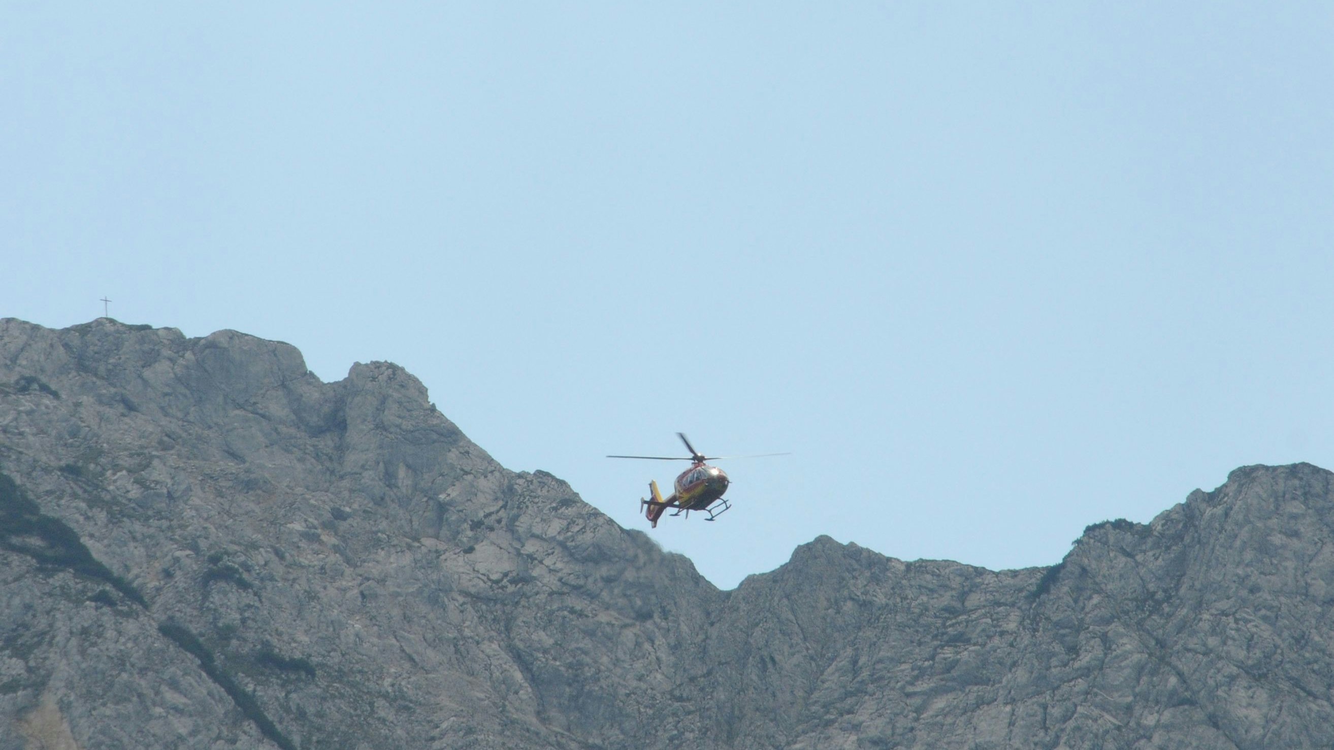 Heute.at - Ins Leere gestiegen – Frau stirbt bei Alpinunfall