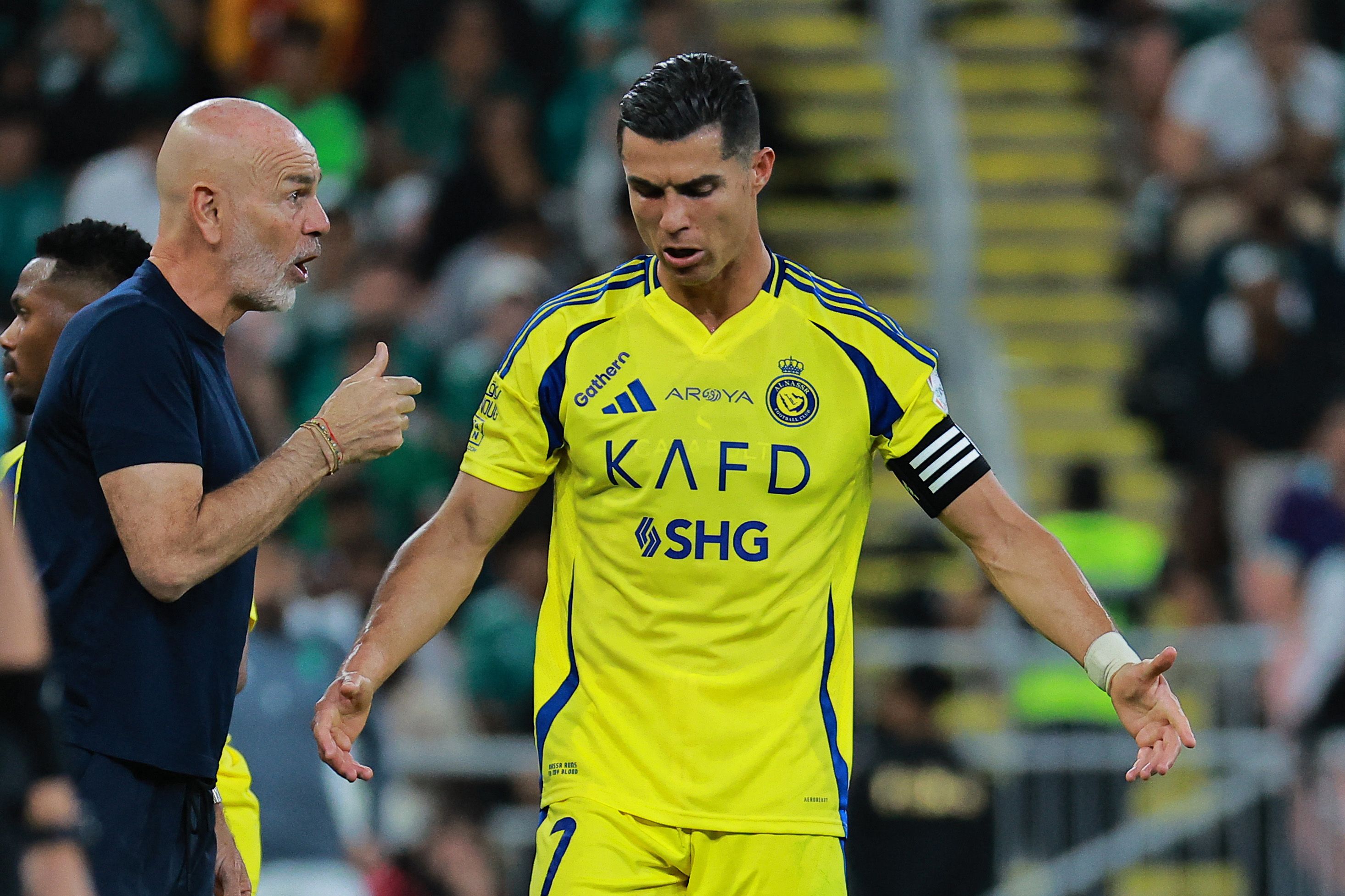 Stefano Pioli (l.) ist nicht mehr Trainer von Cristiano Ronaldo.