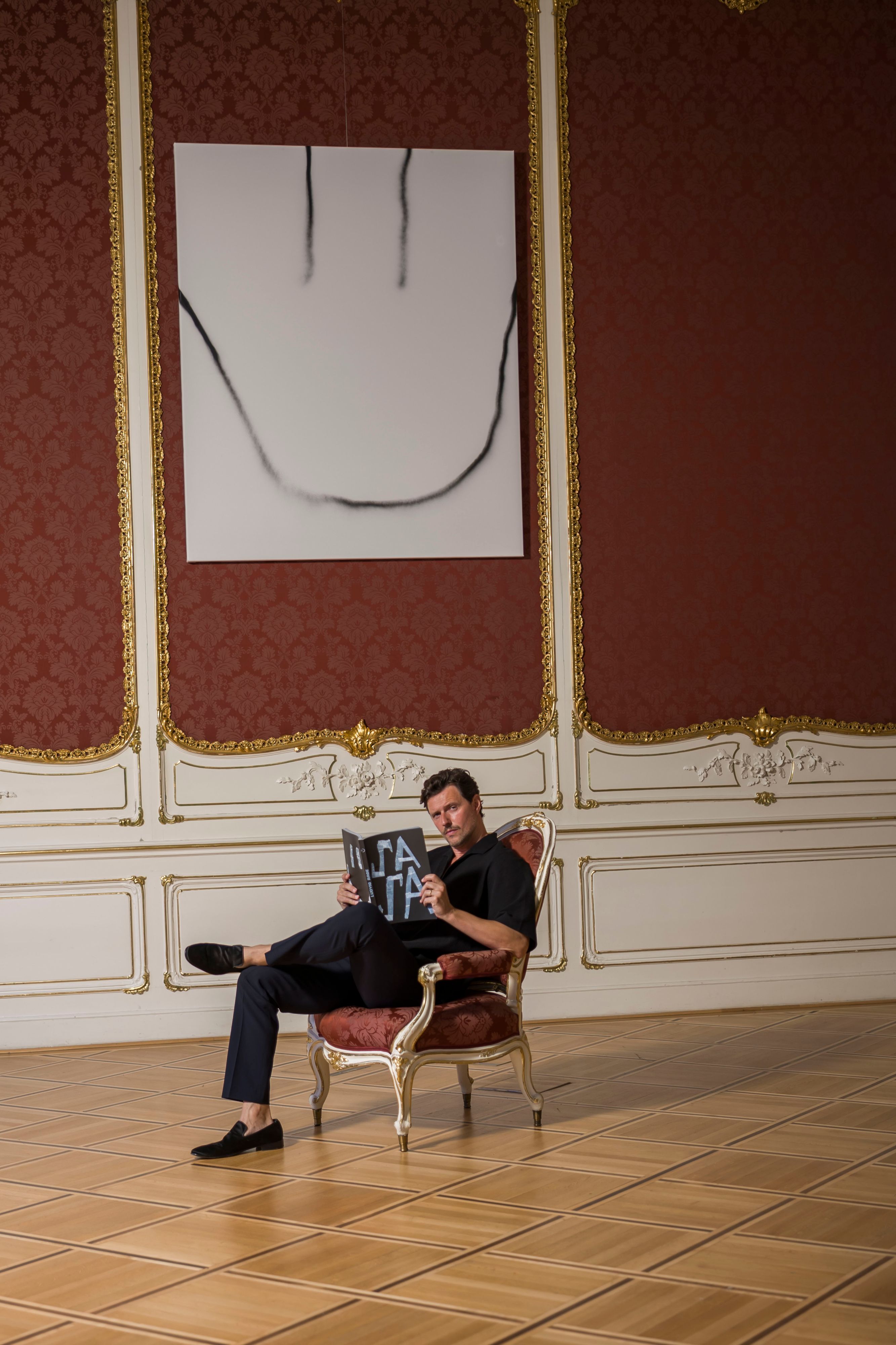 Sasha Knezevic lud zur Buchpräsentation und Ausstellung seiner neuen Werkserie 