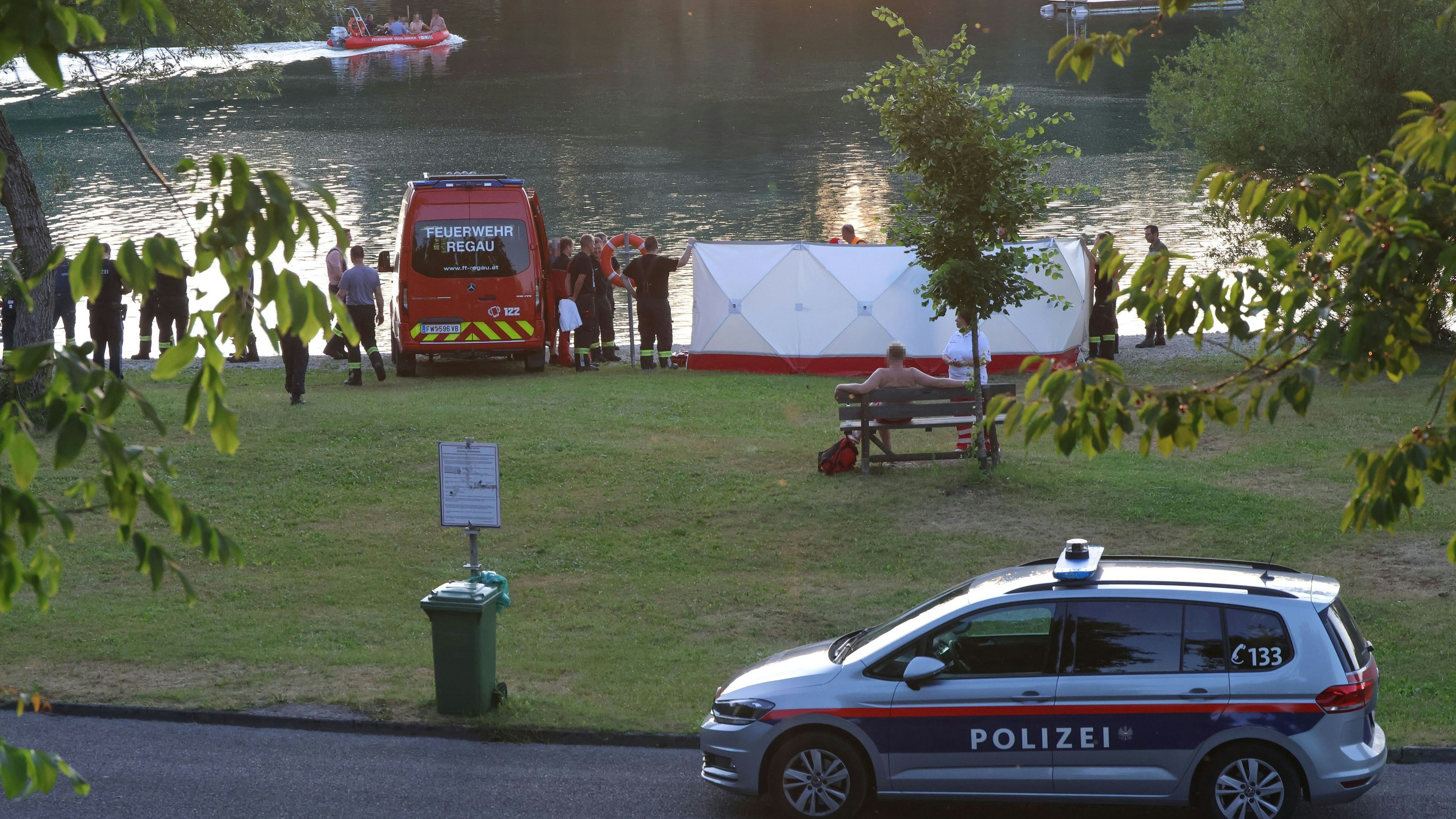 Heute.at - Großeinsatz in OÖ – Person lag reglos in Badesee