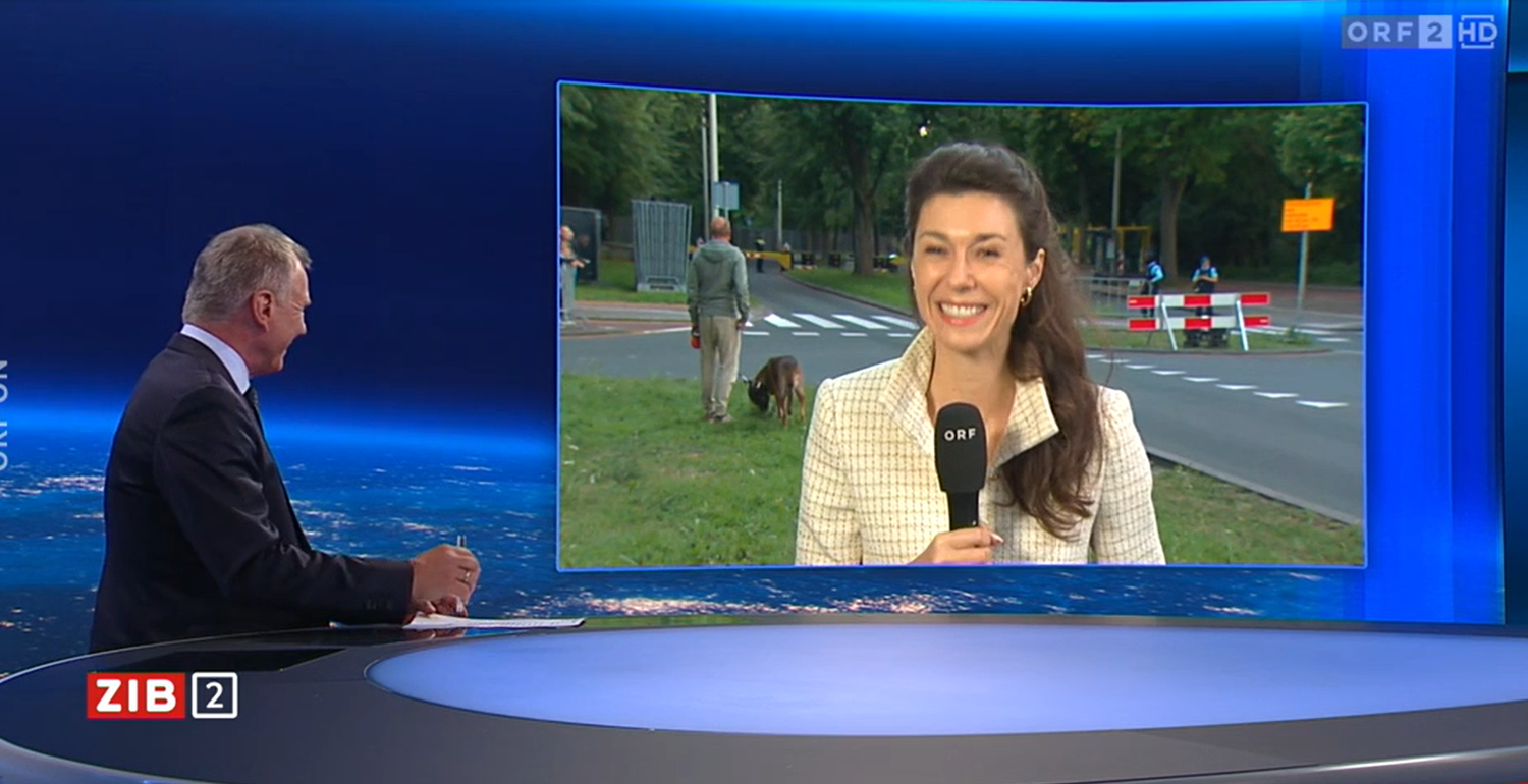 ORF-Moderator Armin Wolf und Brüssel-Korrespondentin Raffaela Schaidreiter konnten sich ein Lachen nicht verkneifen.