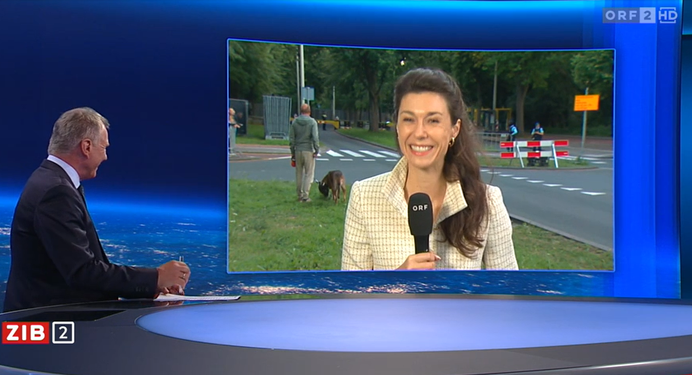 Heute.at - ORF-Star Armin Wolf muss in ZiB 2 plötzlich lachen