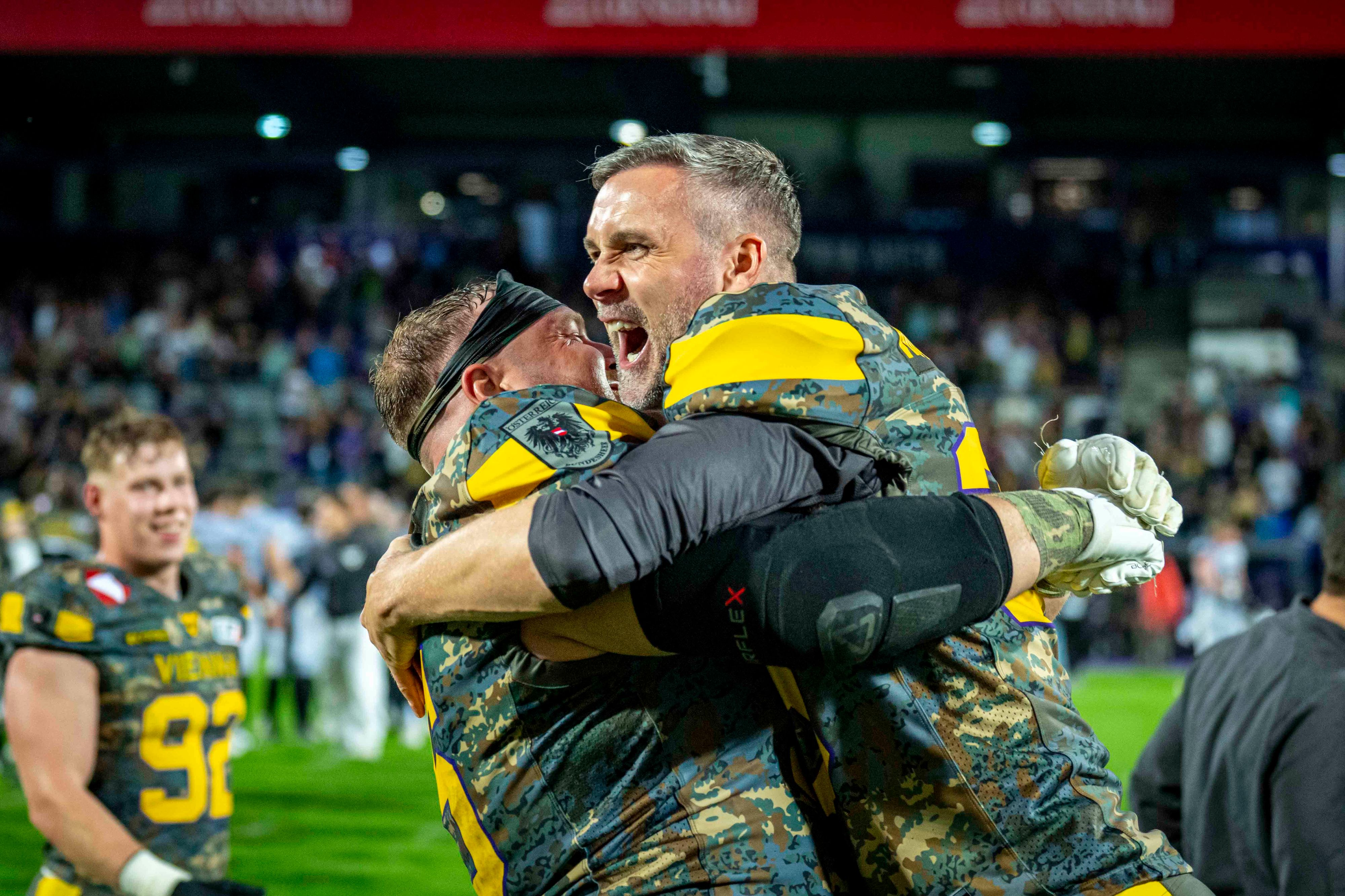 Stefan Maierhofer beim Jubel mit den Vikings.