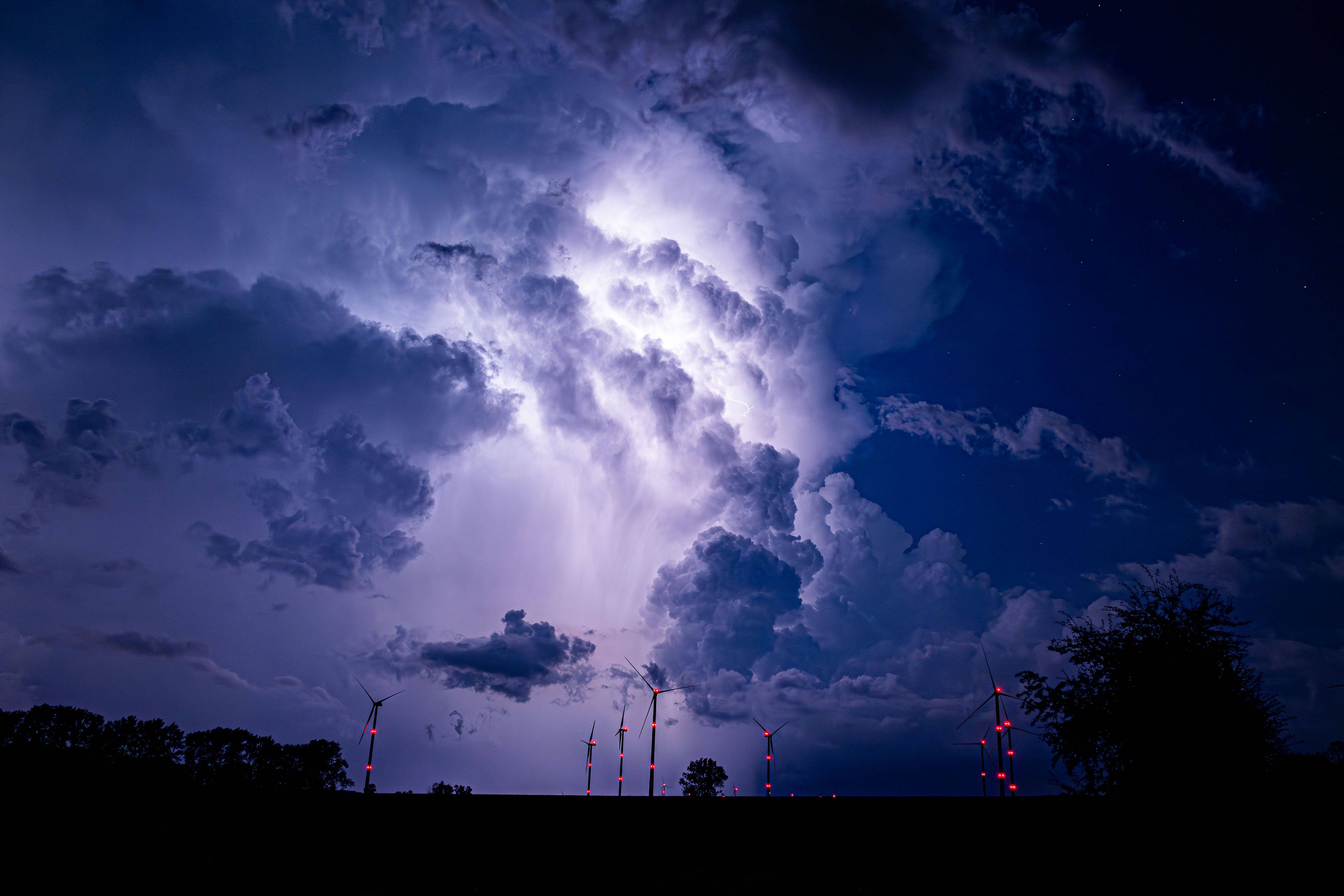 Wetter-Experten warnen am Donnerstag vor kräftigen Gewittern.