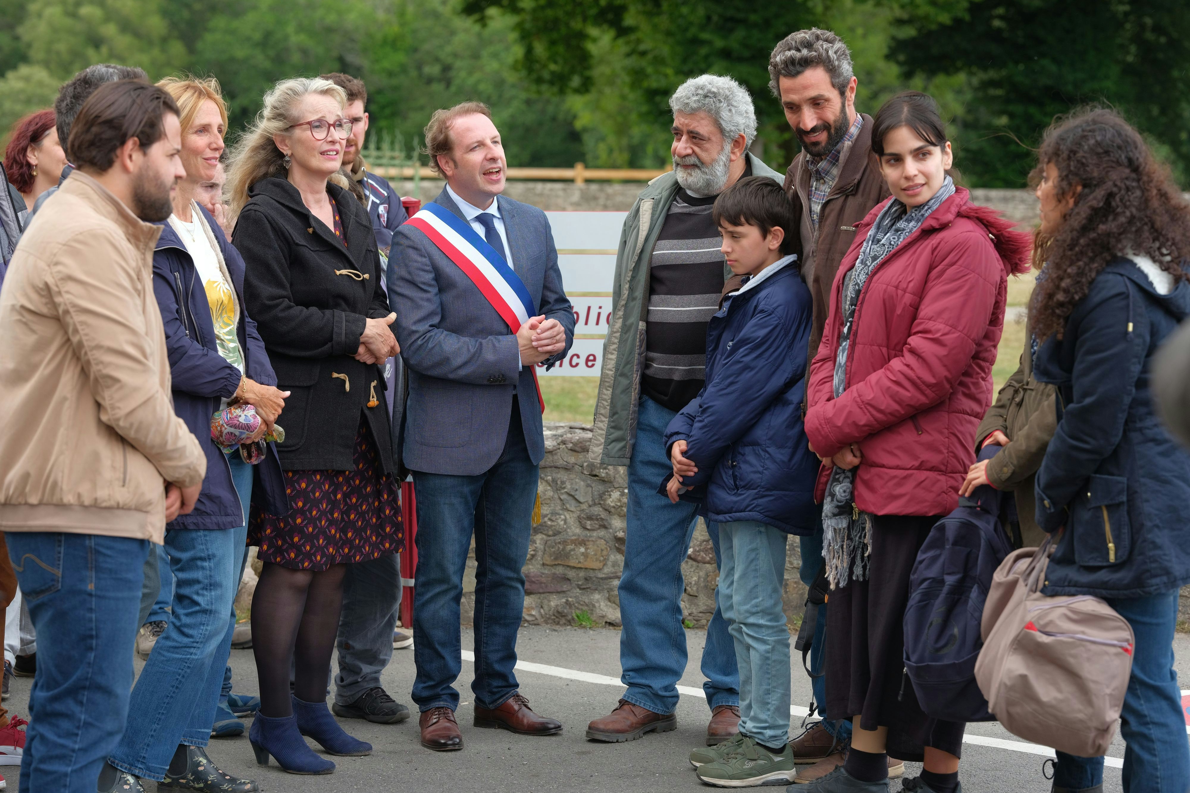 "Ach, Sie sind aus Syrien? Naja, trotzdem herzlich willkommen!" – "Die Barbaren – Willkommen in der Bretagne"
