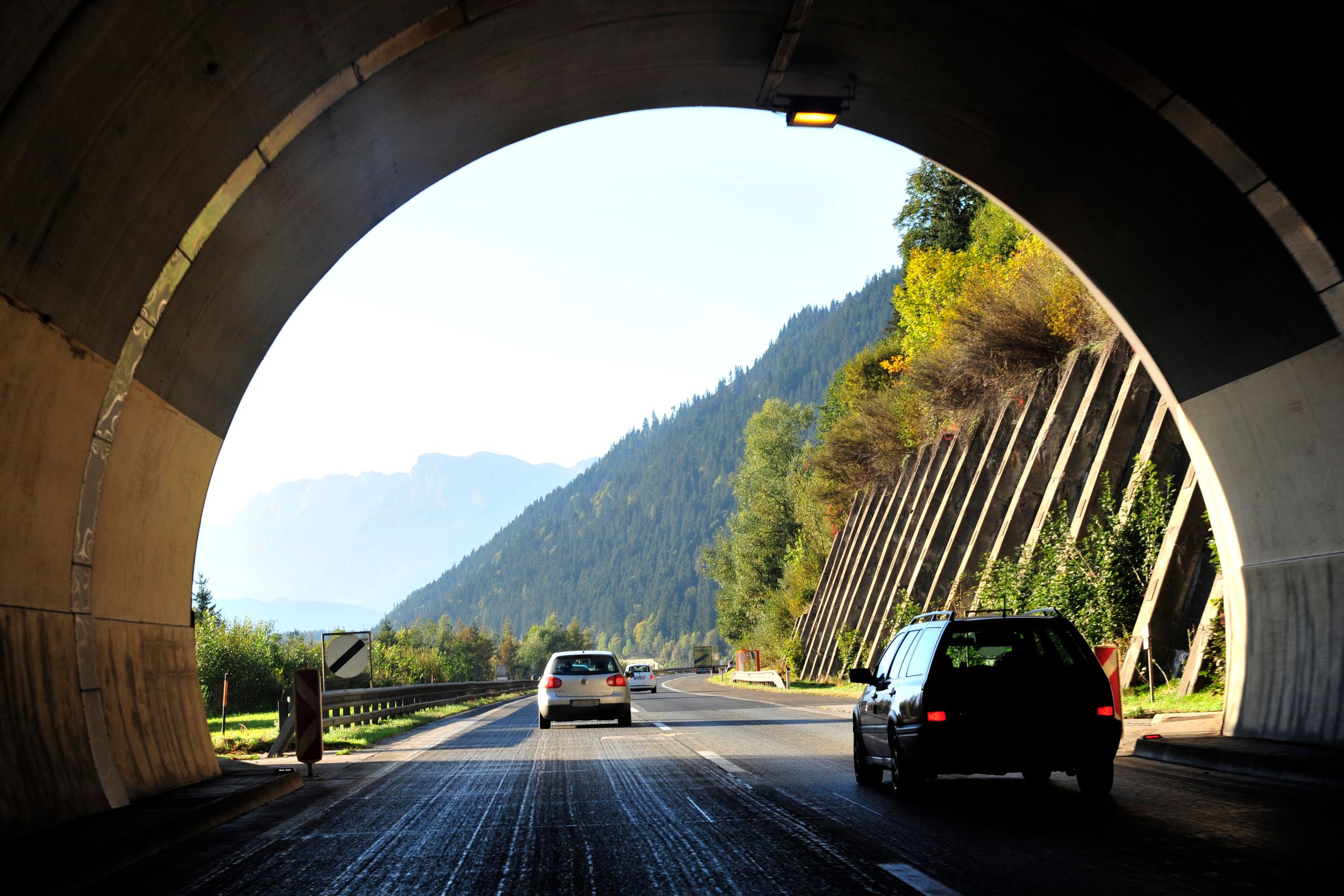 Auf den Tunneln der A10 gibt es pünktlich zu den Sommerferien wieder freie Fahrt.