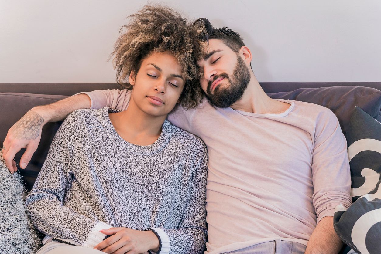 In der Früh noch nicht wach genug, am Abend viel zu müde: Die richtige Zeit für Sex muss erst gefunden werden.