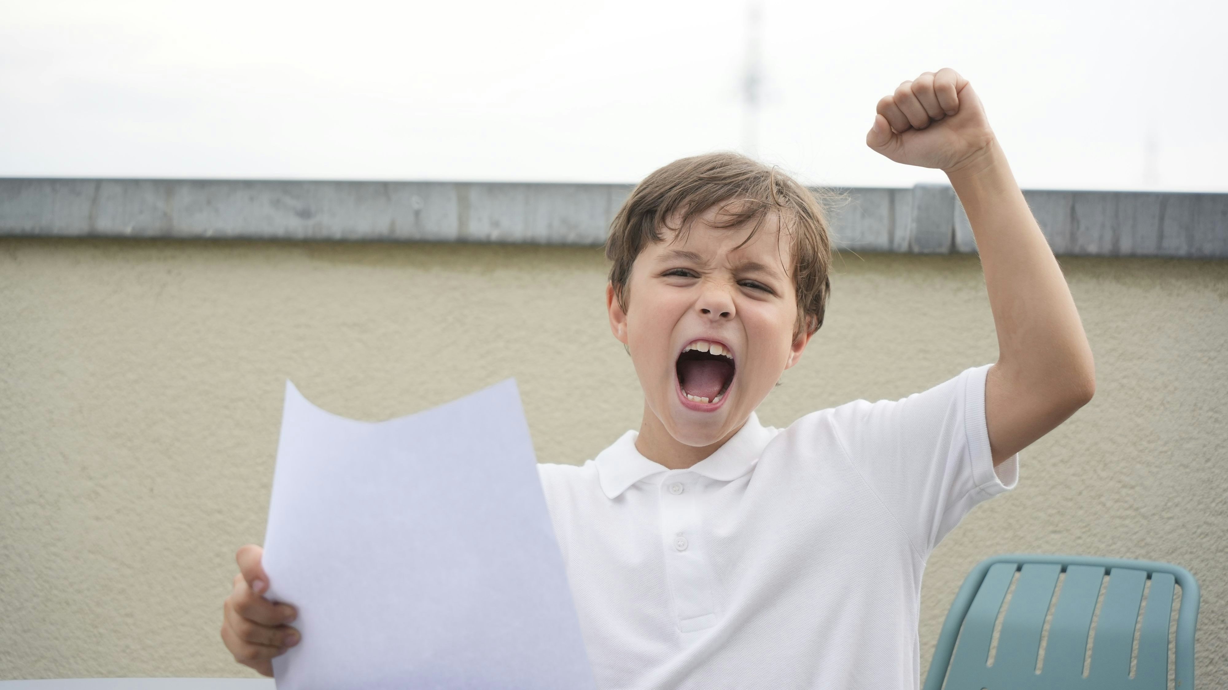Auch Felix darf sich über sein Zeugnis freuen!