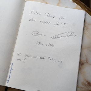 15.500 Euro – Benkos geheimes Gästebuch wird immer wertvoller