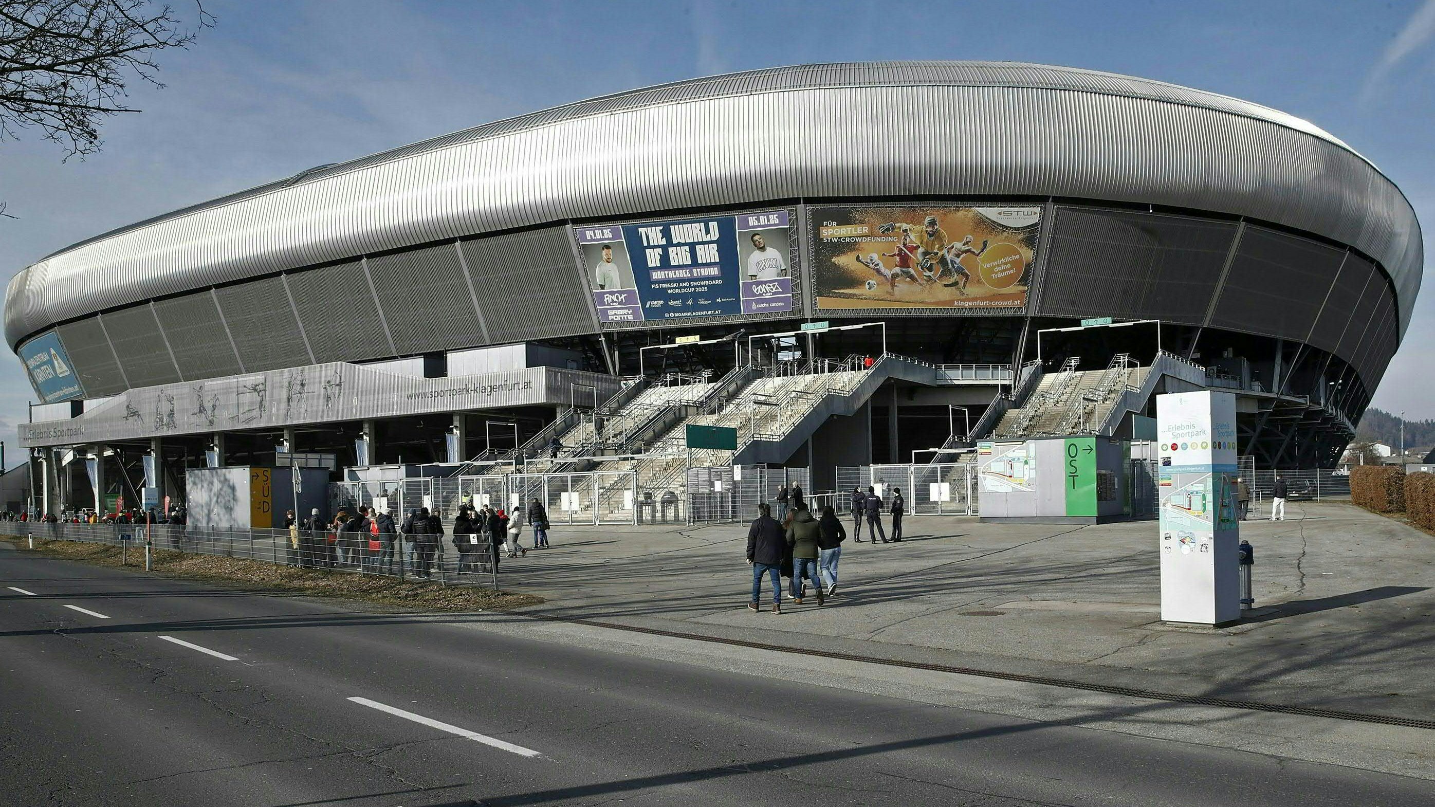Heute.at - Politiker baff: Investor will Stadion in Kärnten kaufen