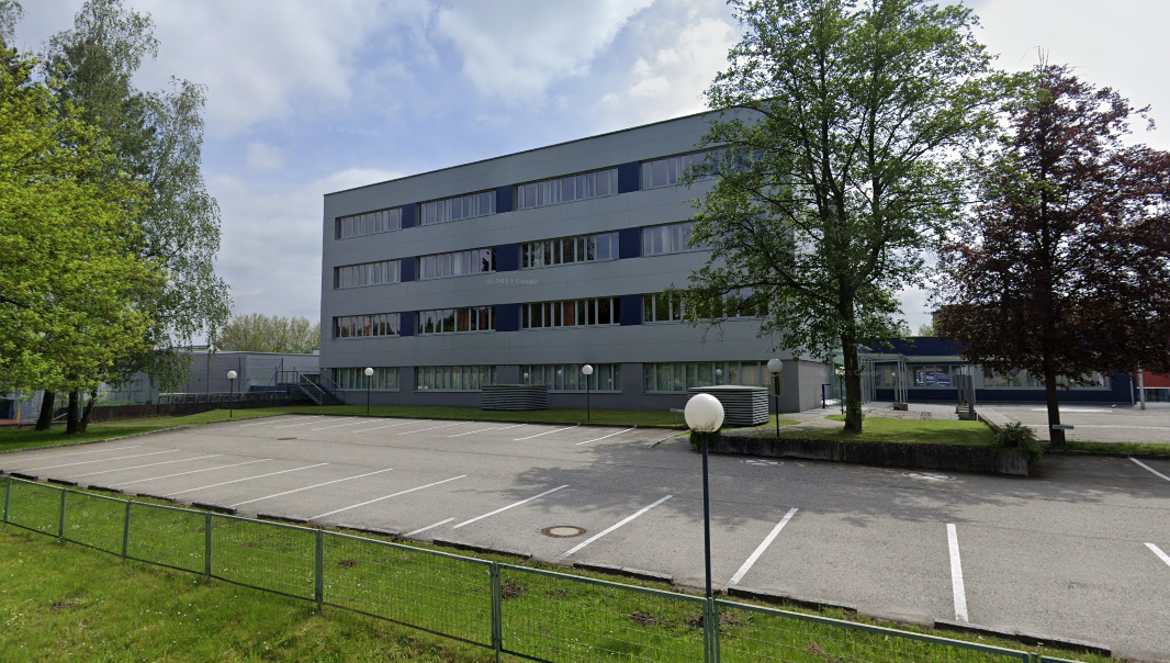 Monatelang wurde der 15-Jährige in der HTL Vöcklabruck schikaniert, geschlagen und gewürgt.