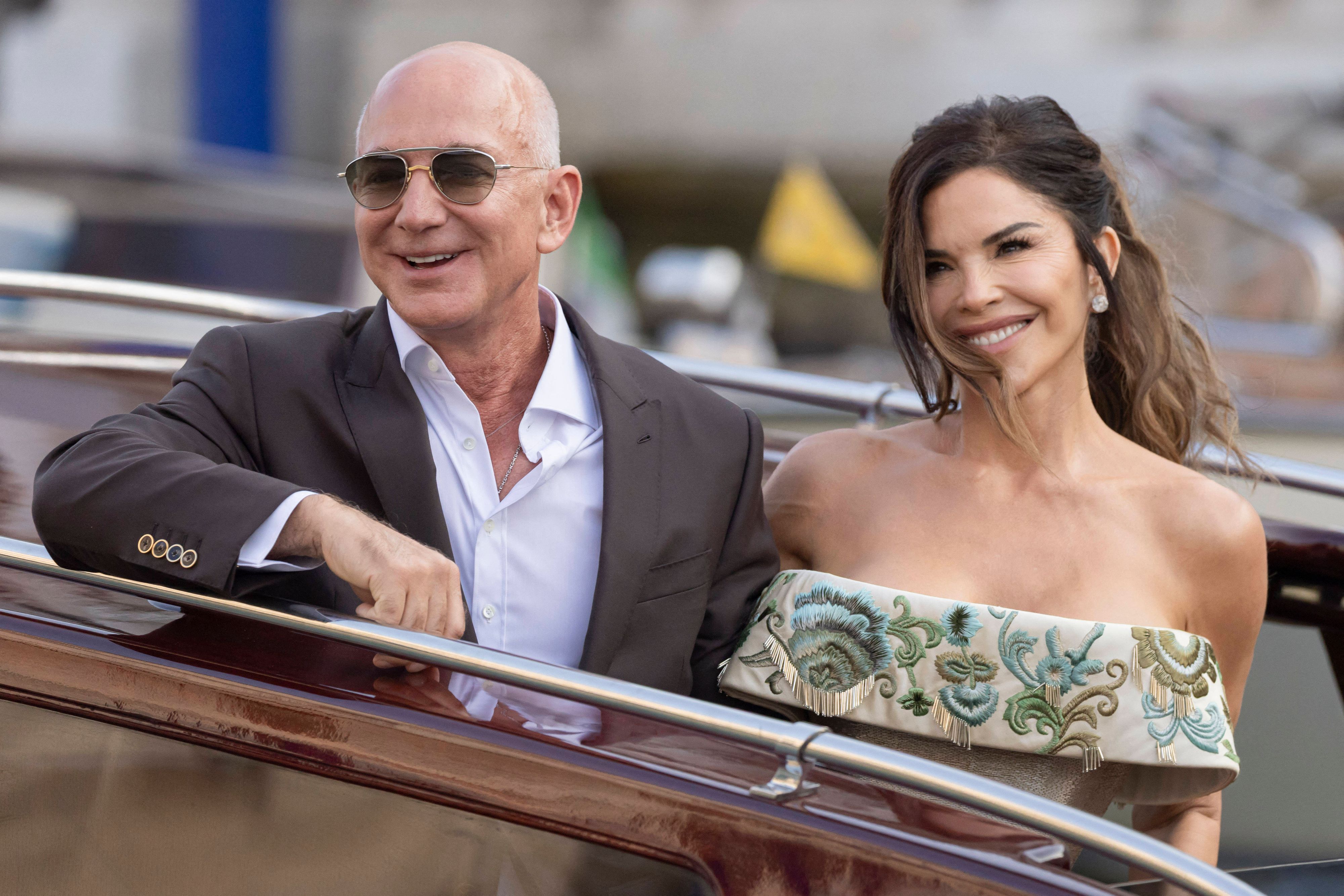 Jeff Bezos und Lauren Sánchez auf dem Weg zur Welcome-Party im Kloster Madonna dell’Orto.