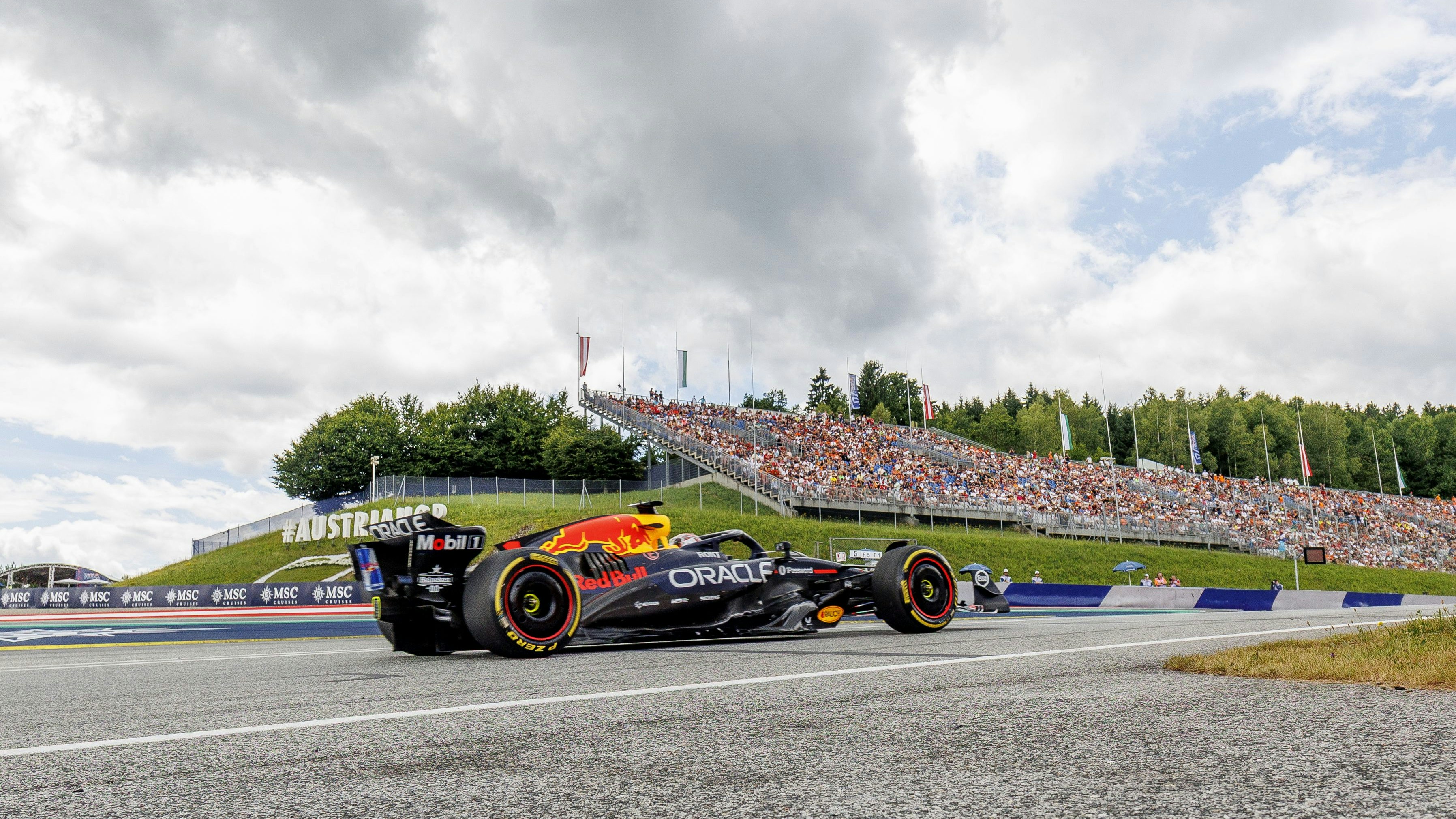 Heute.at - Norris-Ersatz sensationell Vierter – Mercedes top