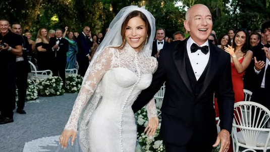 Heute.at - Drama nach Hochzeit: Kleid von Bezos Ehefrau gestohlen