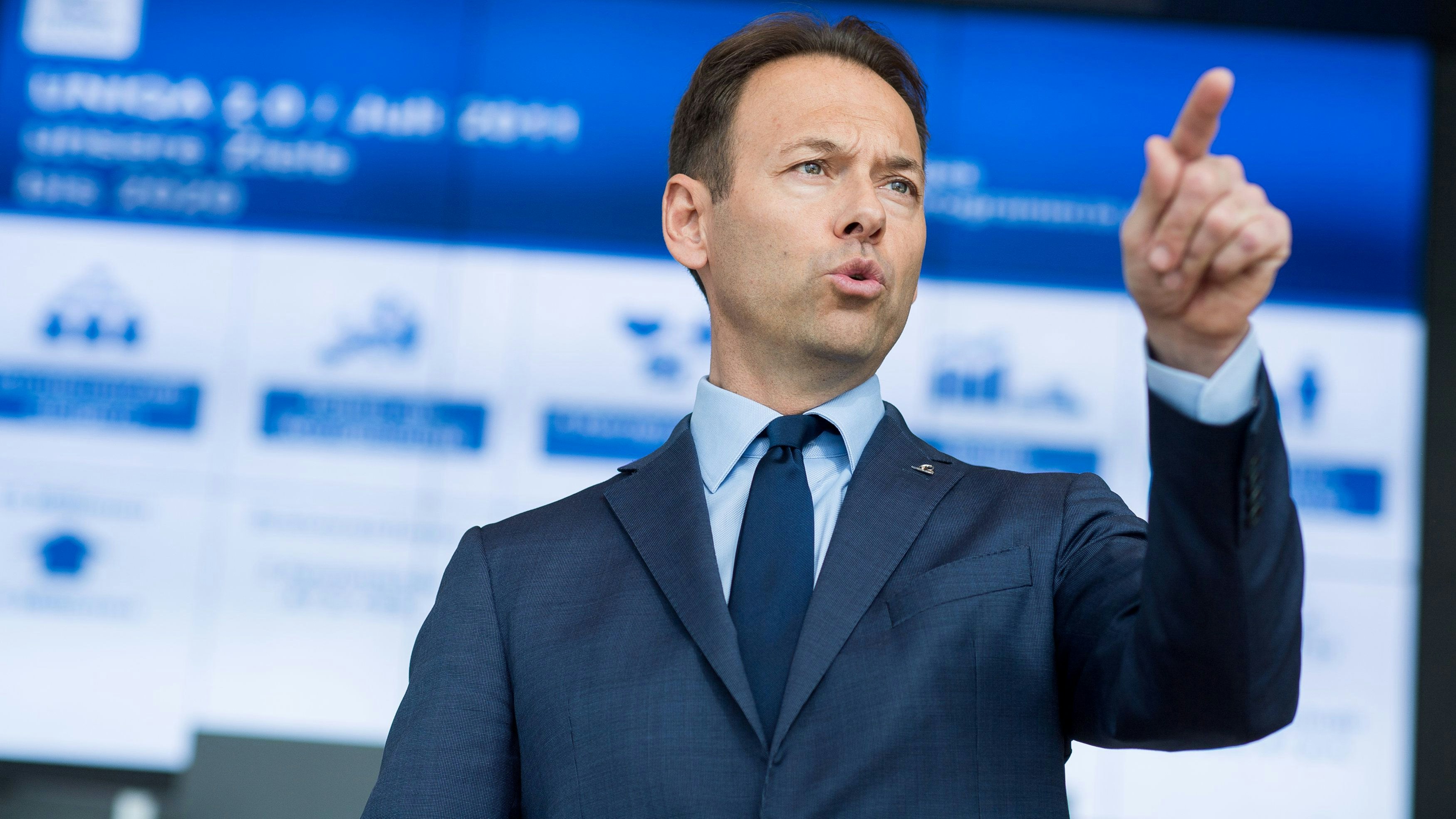 Heute.at - Land fährt gegen die Wand – Uniqa-Boss schlägt Alarm