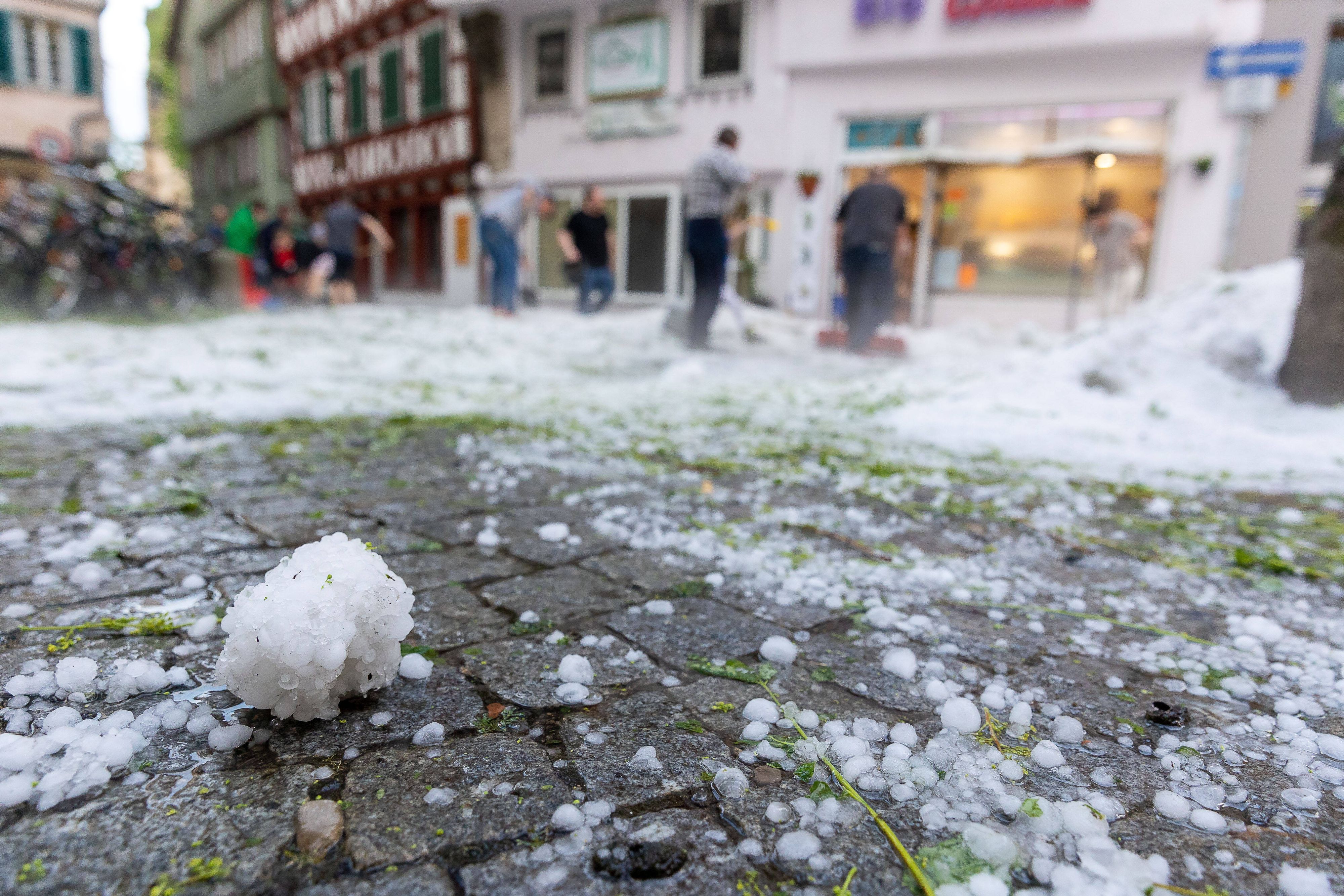 Auch am Montag kann es in Teilen Österreichs wieder zu Starkregen und Hagel kommen. Archivbild.