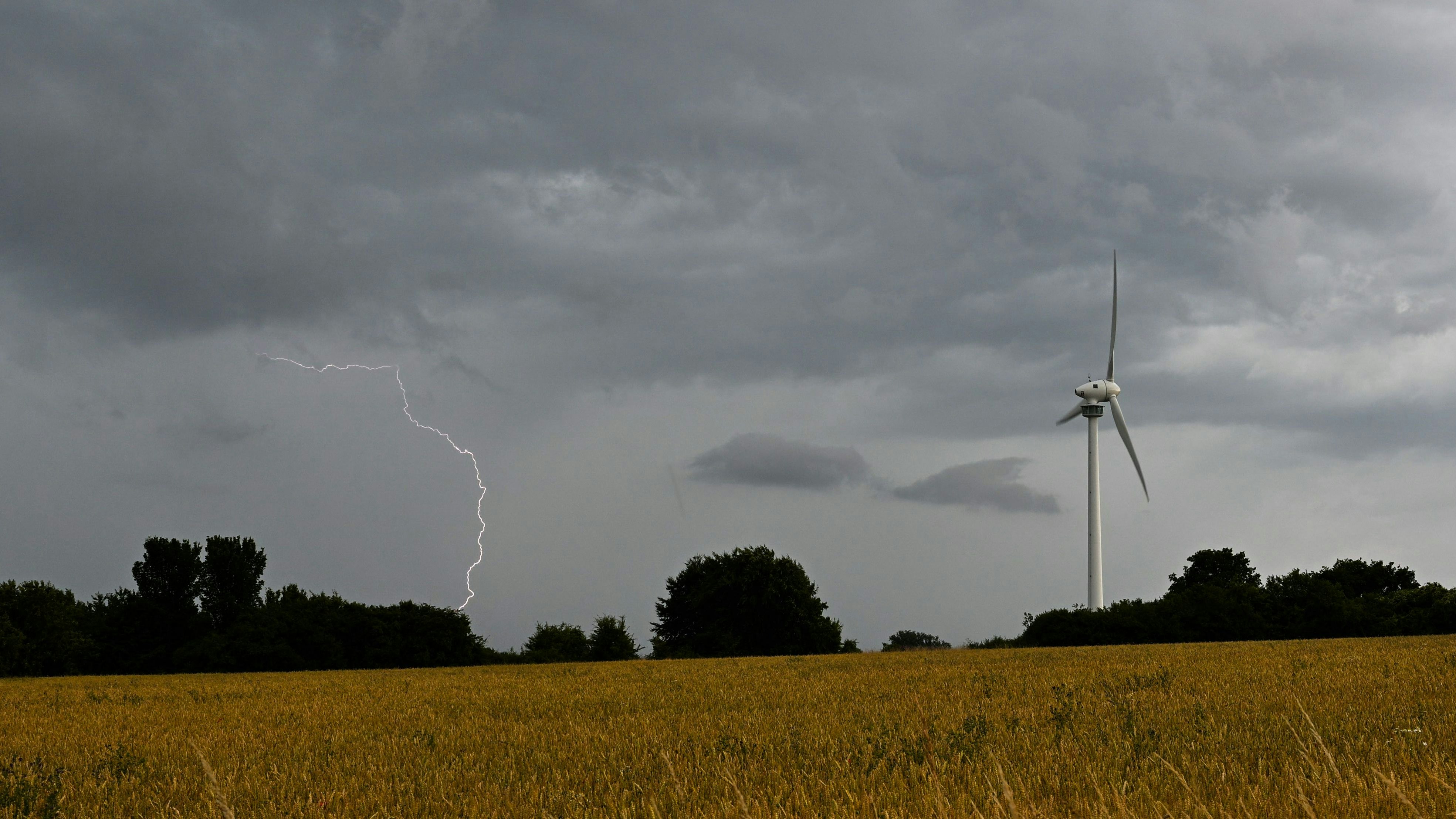 Heute.at - Neue Gewitter-Walze rollt direkt auf Österreich zu