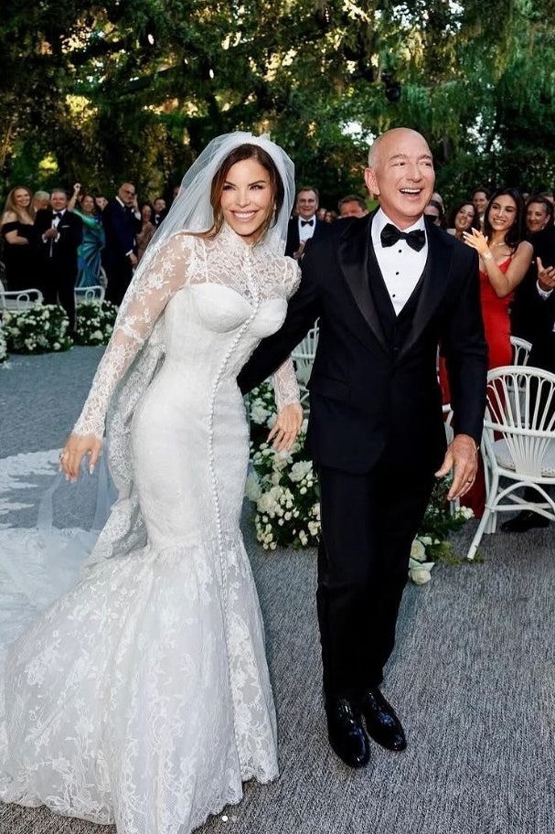 Die Braut trug Dolce&Gabbana, eine Hommage an Sophia Loren
