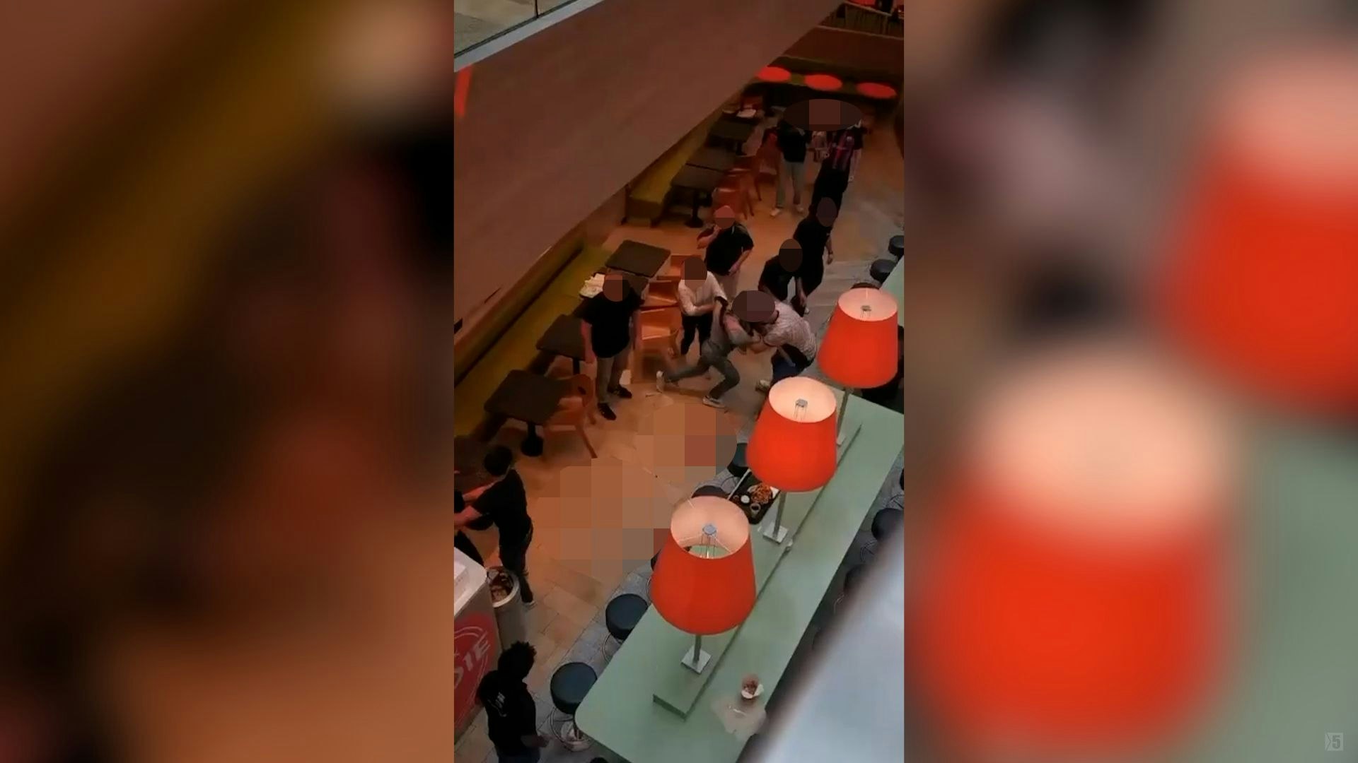 Heute.at - Messer-Angreifer tötet Mann in Einkaufszentrum