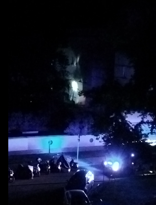 Der Brand ereignete sich in der Nacht und forderte einen Verletzten