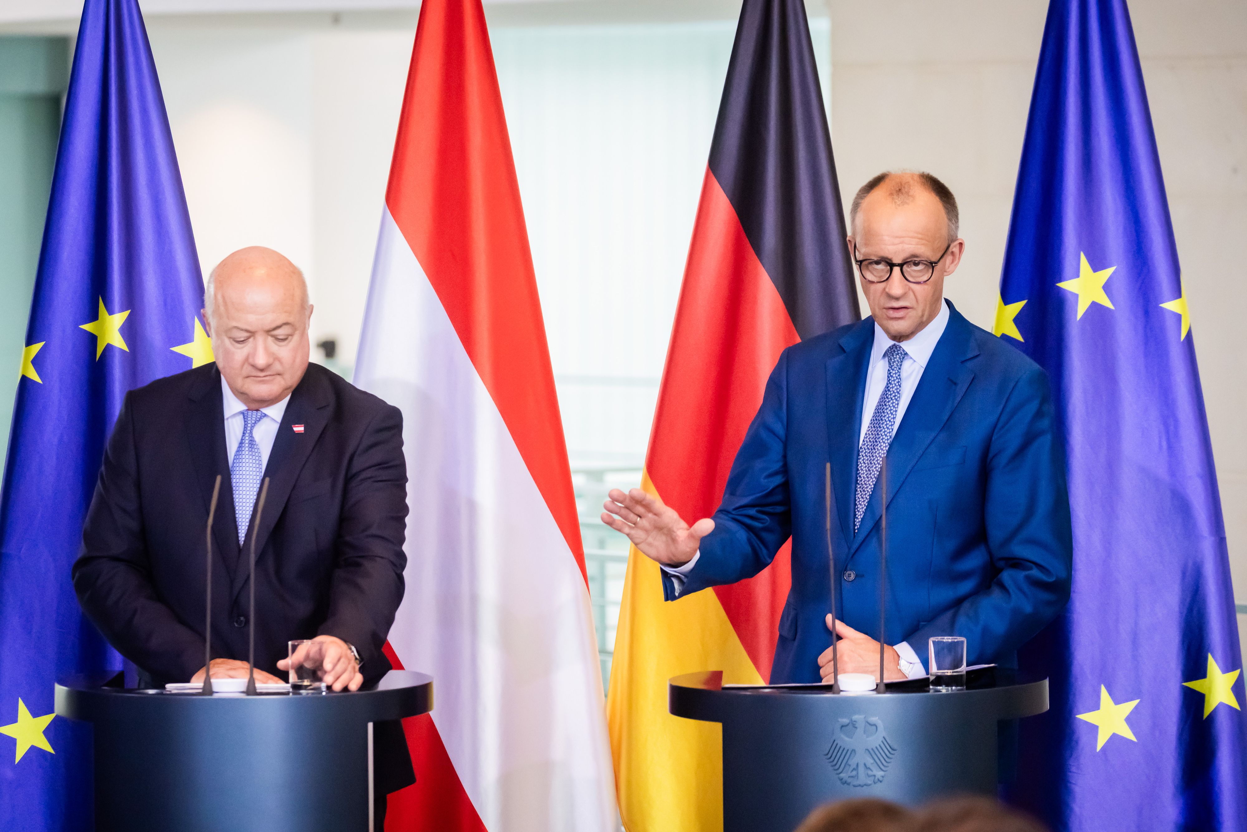 Christian Stocker und Friedrich Merz hielten am Freitag eine gemeinsame Pressekonferenz.