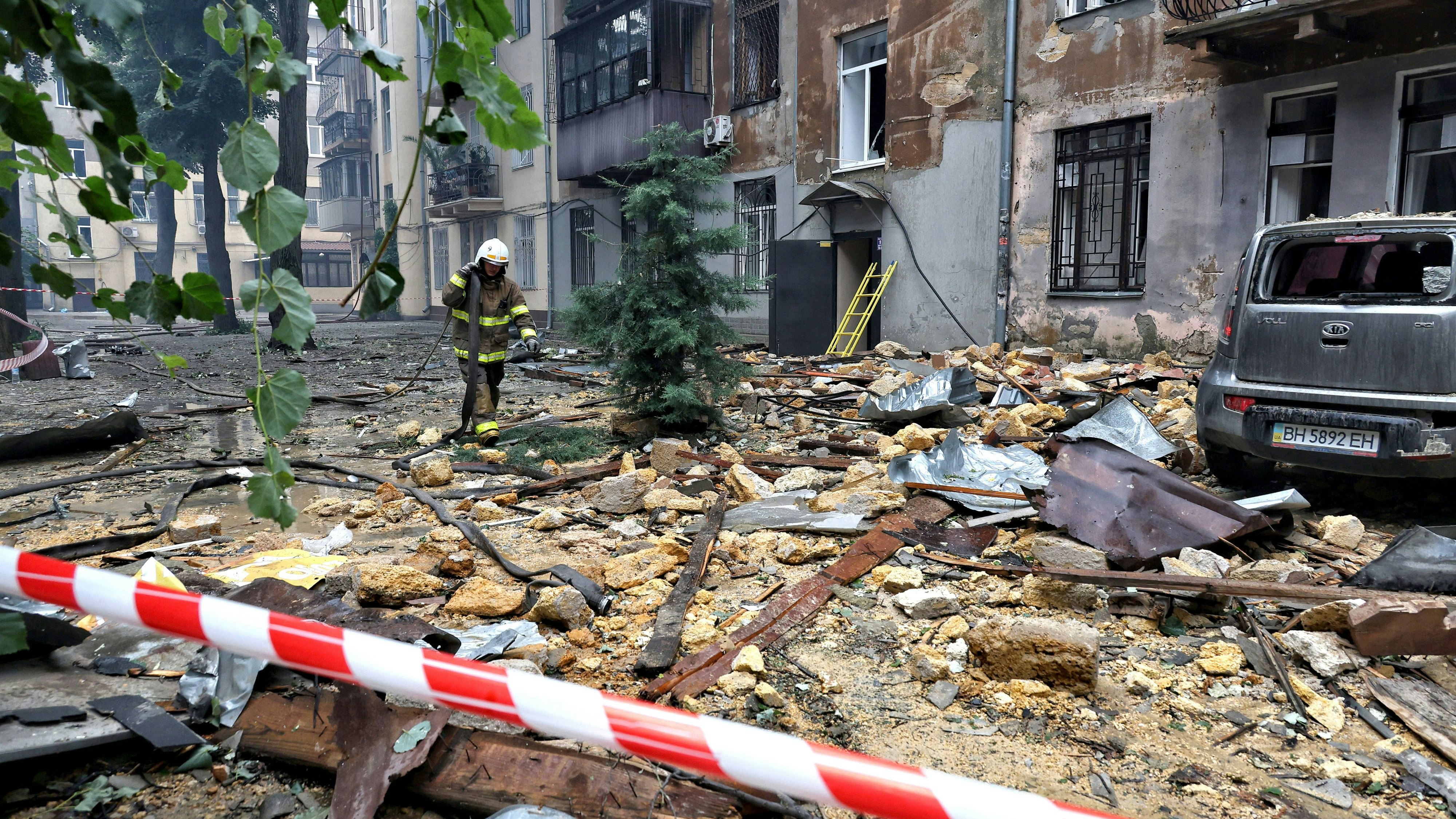 Immer wieder kommt es zu russischen Angriffen auf die Hafenstadt. (Symbolbild)