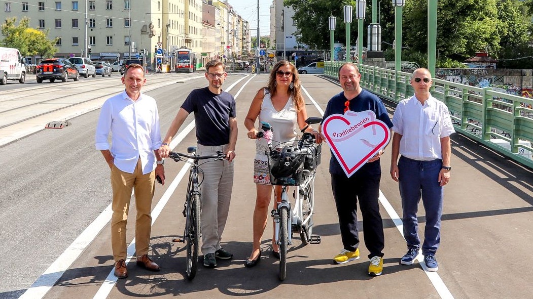 Heute.at - Sanierung beendet - Augartenbrücke hat neuen Radweg
