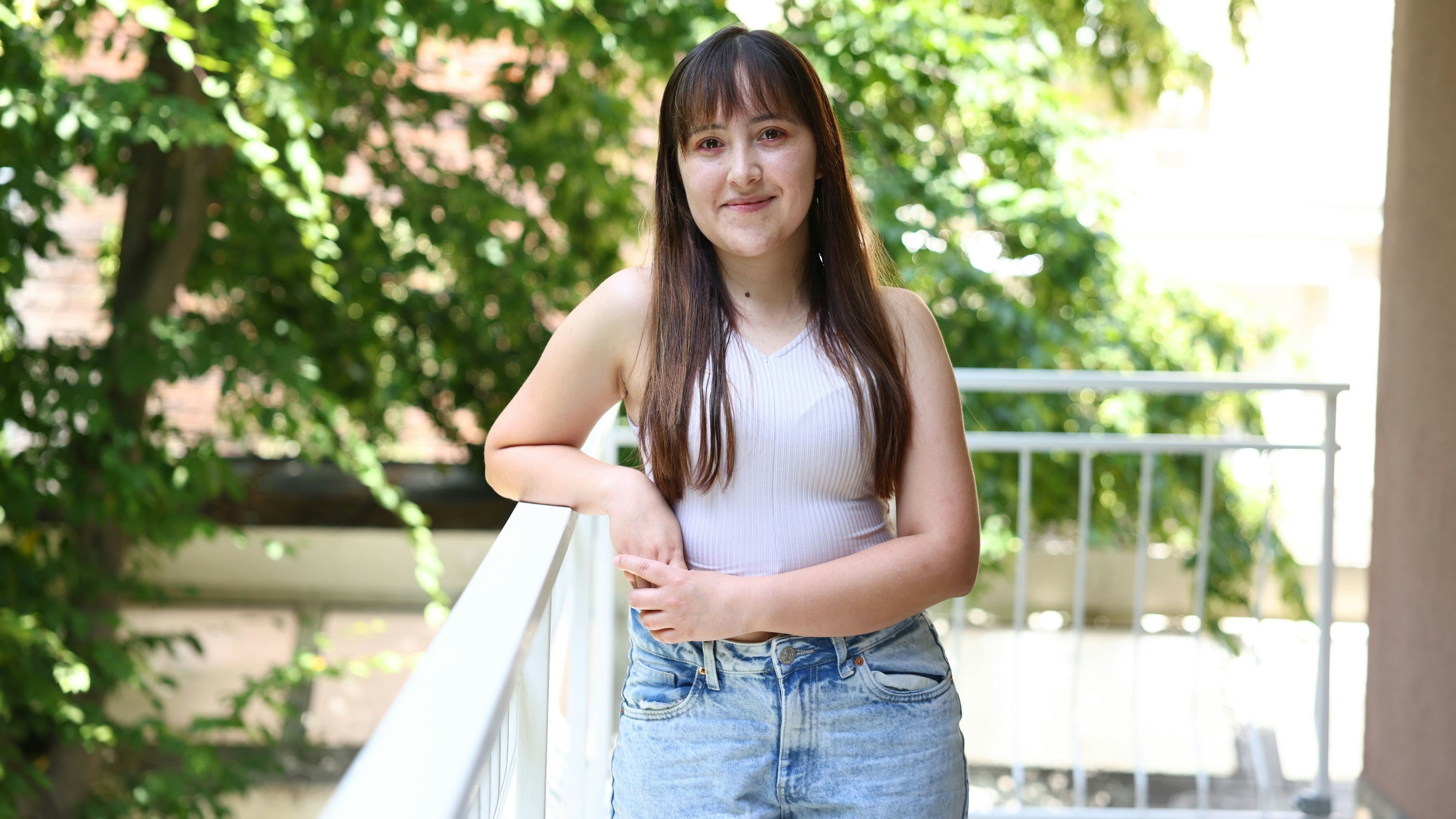 Heute.at - Lesly aus Kolumbien hilft gegen Pflegenotstand in Wien