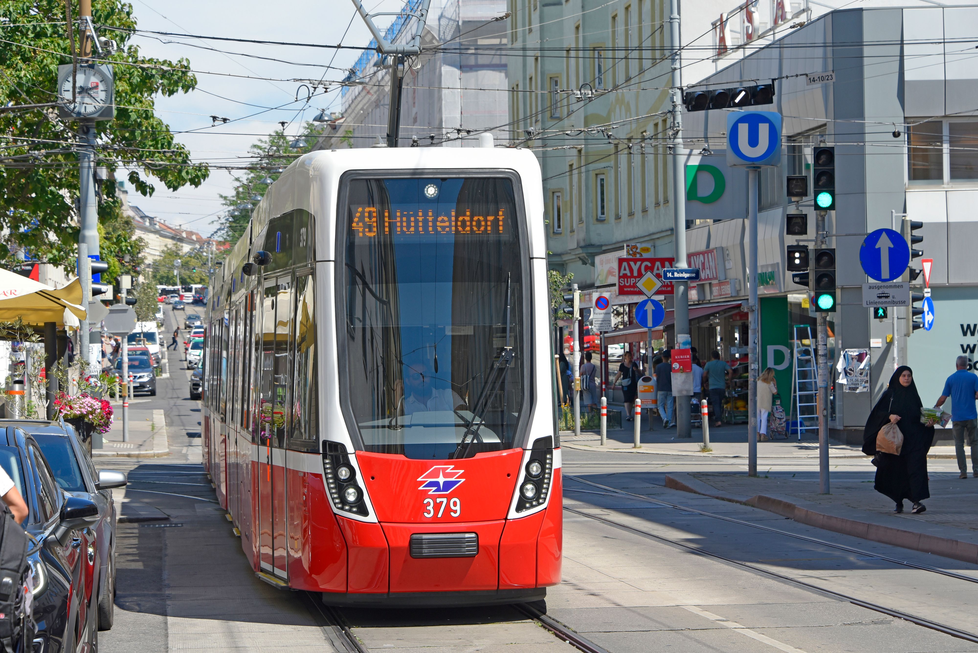 Öffi-Fahrer können sich freuen, die Linie 49 darf wieder fahren.