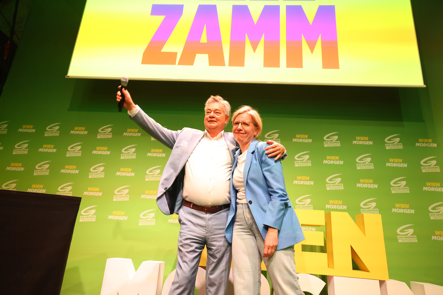 Nach der Wien-Wahl im April dieses Jahres hatten Werner Kogler und Leonore Gewessler noch gemeinsam gut Lachen. Ab Sonntag wird die frühere Klimaschutzministerin die Geschicke der Grünen leiten, den Parteivorsitz von Kogler übernehmen. 