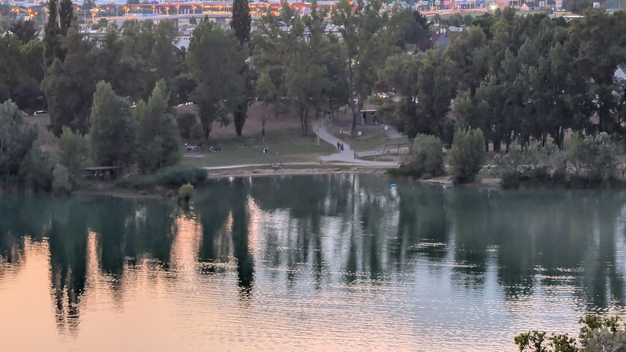 Am Sonntagabend ereignete sich ein Badeunfall am Hirschstettener Badeteich