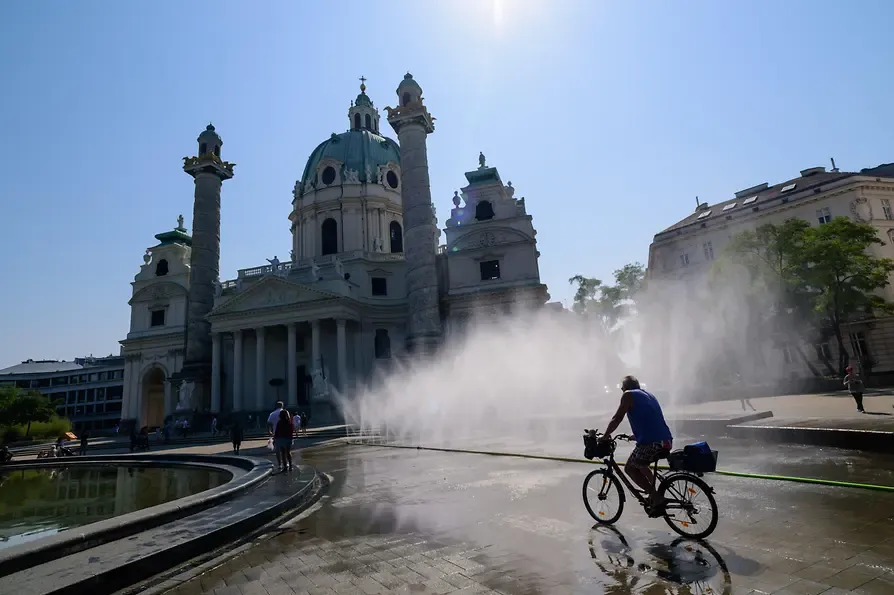 Vom Karlsplatz aus lässt sich nun einfach und ohne Unterbrechung bis zum Matzleinsdorfer Platz radeln.