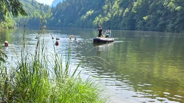 Heute.at - Unglück befürchtet – Mann winkt um Hilfe und geht unter