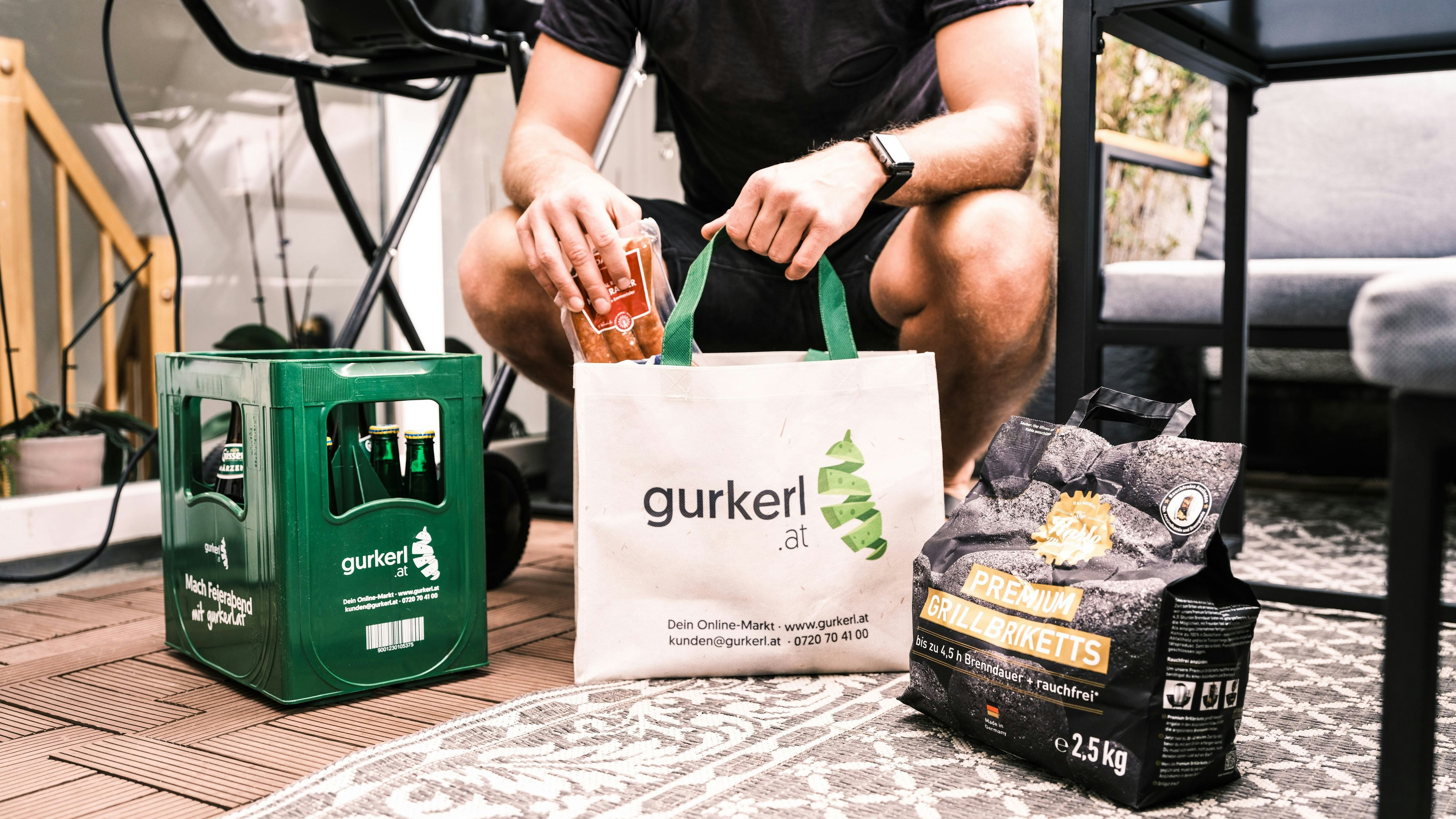 Gerade im Sommer ein Segen für jeden Grillnachmittag – gekühlte Getränke und alles, was du auf den Grill werfen willst