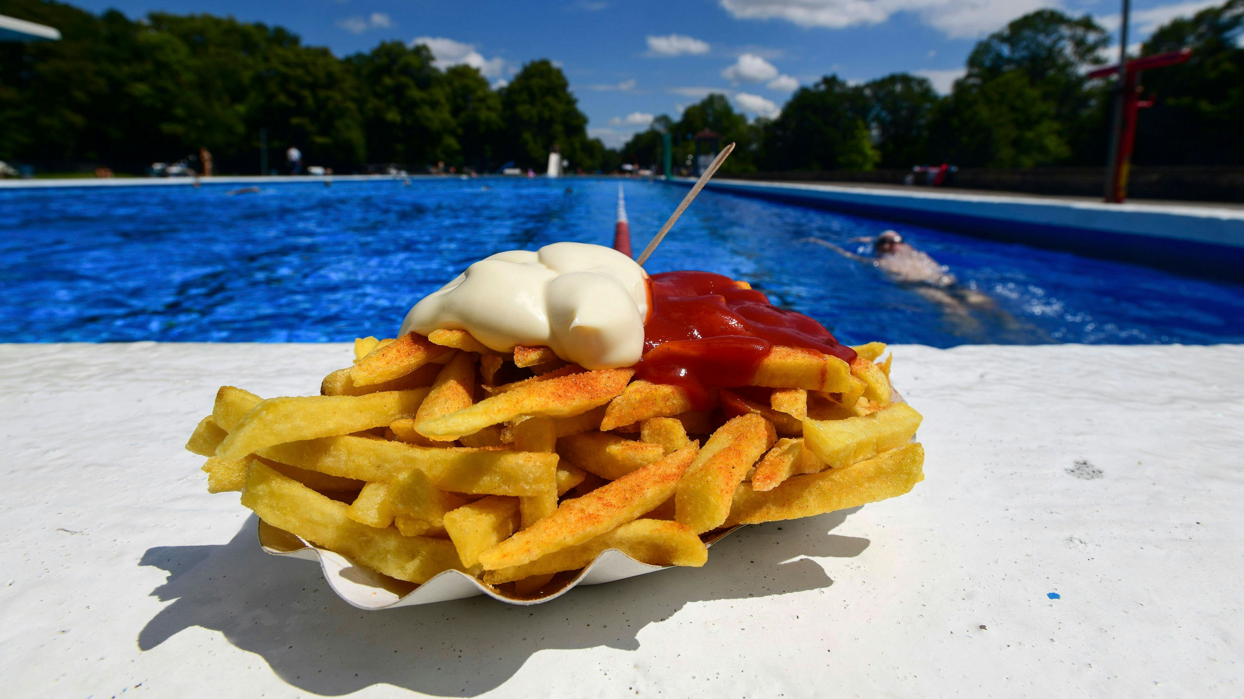 Heute.at - Warum wir nach dem Schwimmen immer Pommes wollen