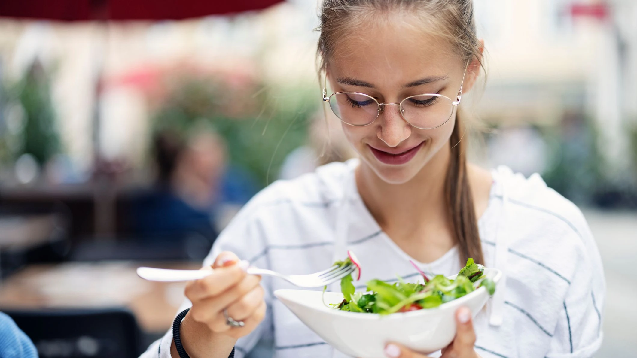 Wer mehr über Chronodiät wissen möchte, bekommt bald neuen Lesestoff: Am 4. Mai 2026 erscheint das Buch "Die Chronodiät. Genussvolles Essen im Einklang mit dem eigenen Rhythmus" von Dr. Jan-Dirk Fauteck im Brandstätter Verlag.