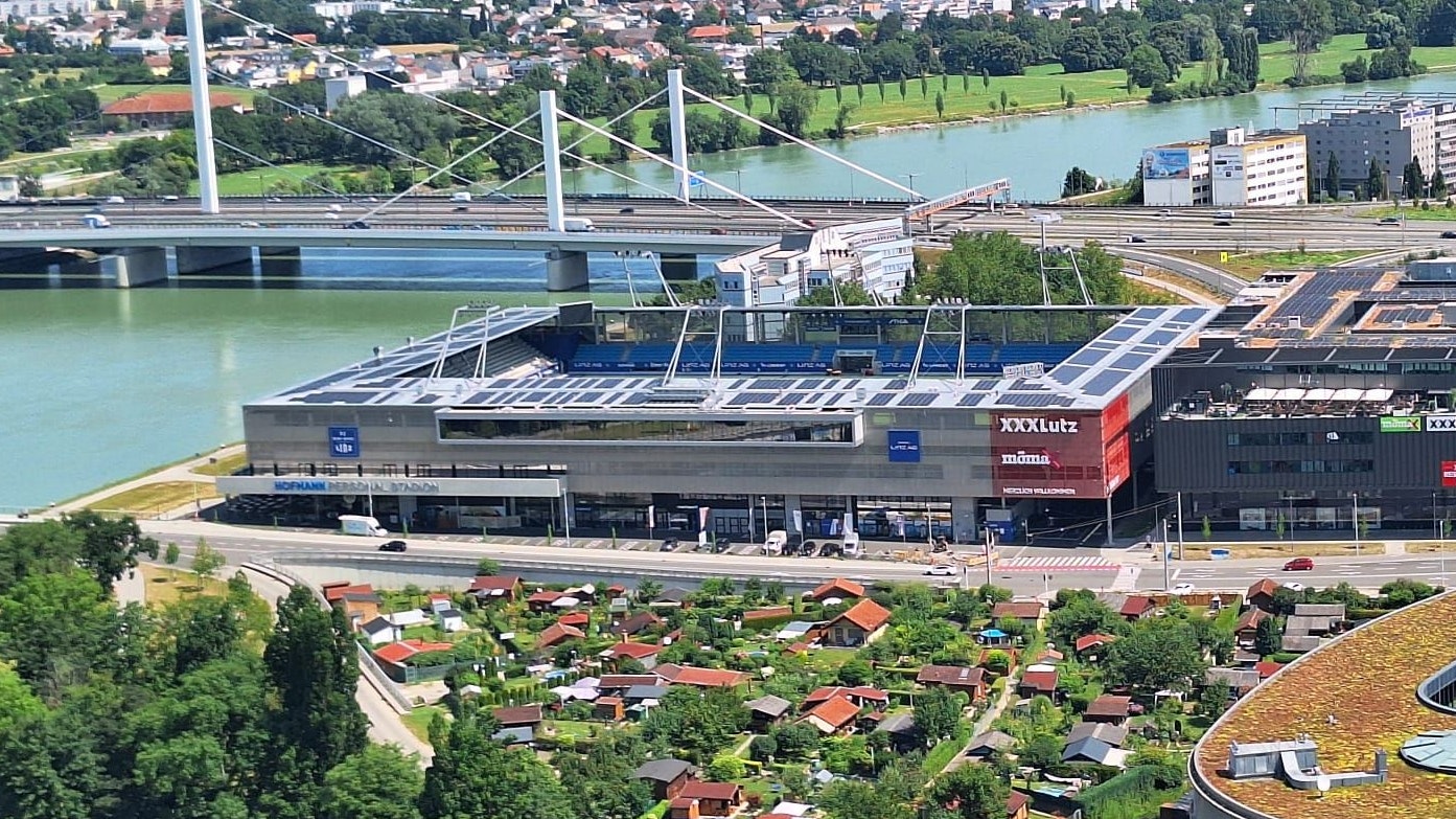 Heute.at - Blau-Weiß Linz kündigt Umbau von Donauparkstadion an