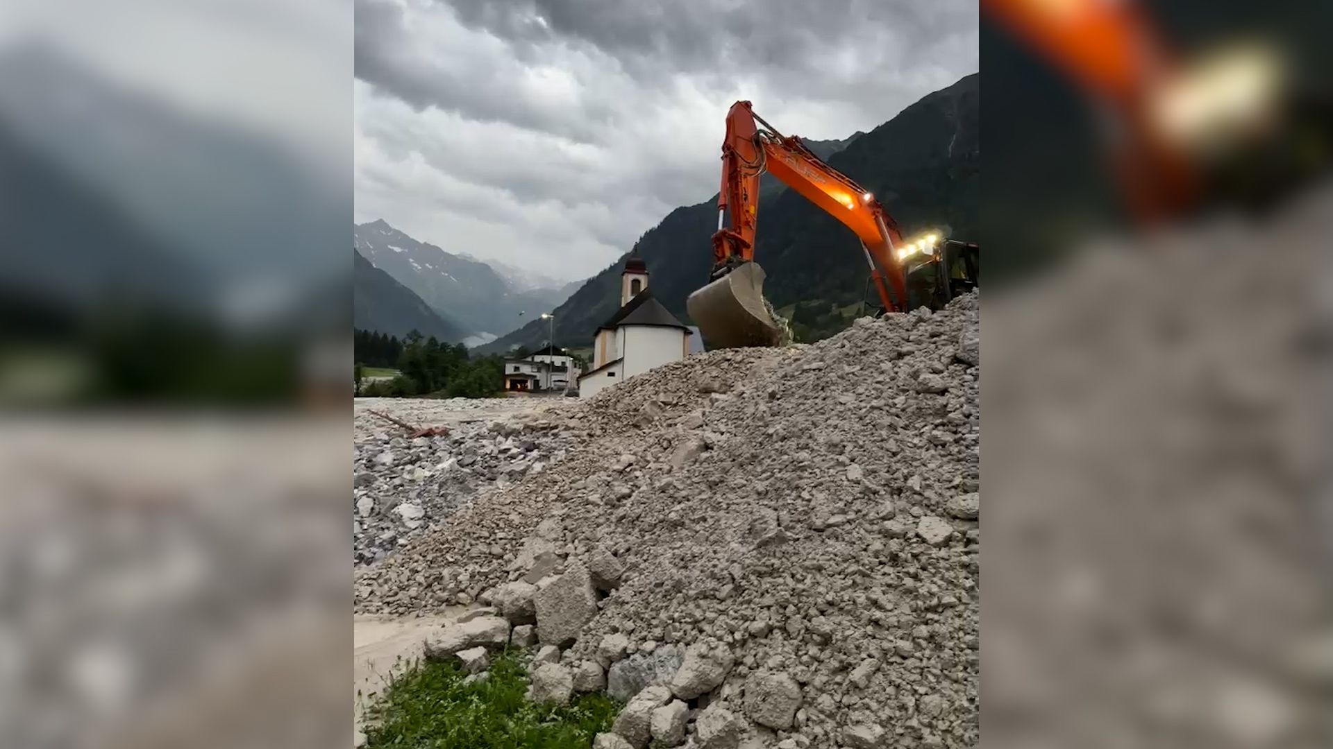 Murenabgänge und heftige Unwetter in Tirol: Menschen im Gschnitztal waren am Montag von der Außenwelt abgeschnitten.