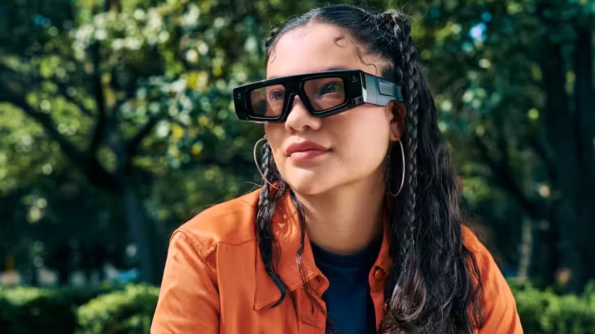 Getestet wurde das System auf den Snap Spectacles – AR-Brillen mit eingebauter Kamera und Display.