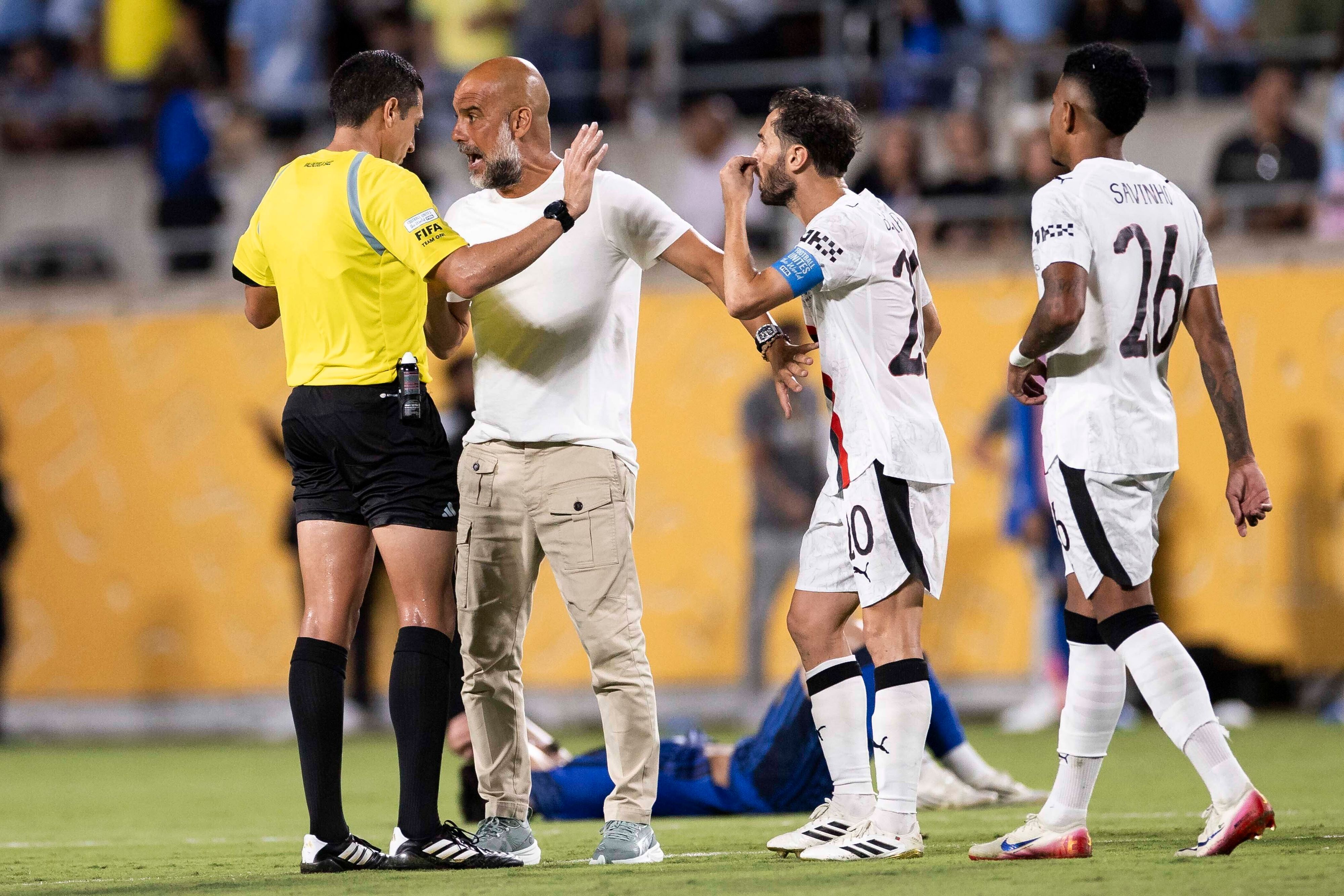Pep Guardiola und seine City-Stars sind außer sich.