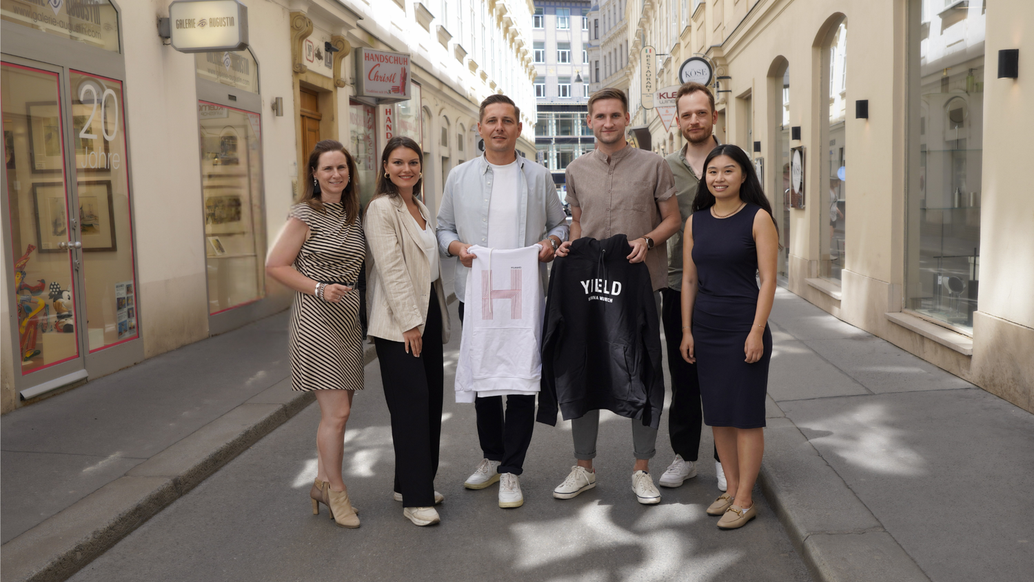 Catharina Rieder (Huawei Austria), Nicole Korn und Alexander Langgruber (beide Yield), Michael Nowak (Huawei Austria), Julian Saxer (Yield) und Qiuping Ren (Huawei Austria).