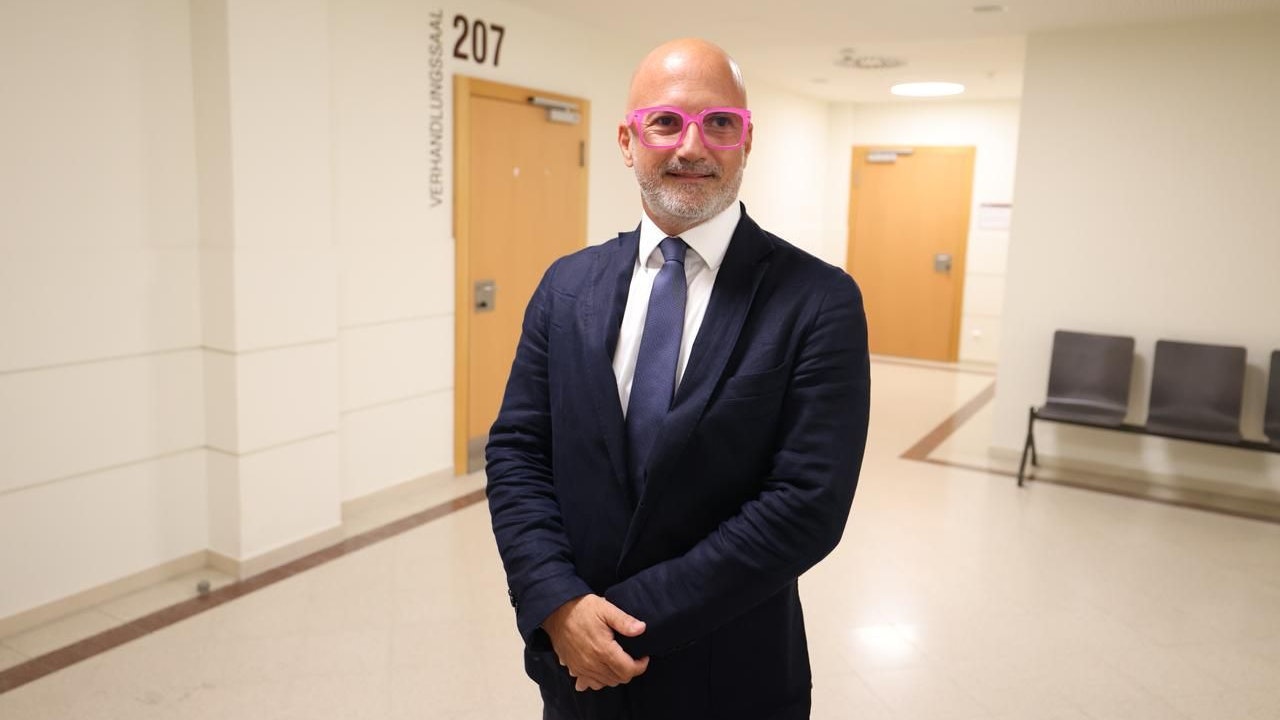 Star-Anwalt Rast: "Nun fühlt sich meine Mandantin diskriminiert, da man ihr ihre feminine Seite aberkennen möchte.